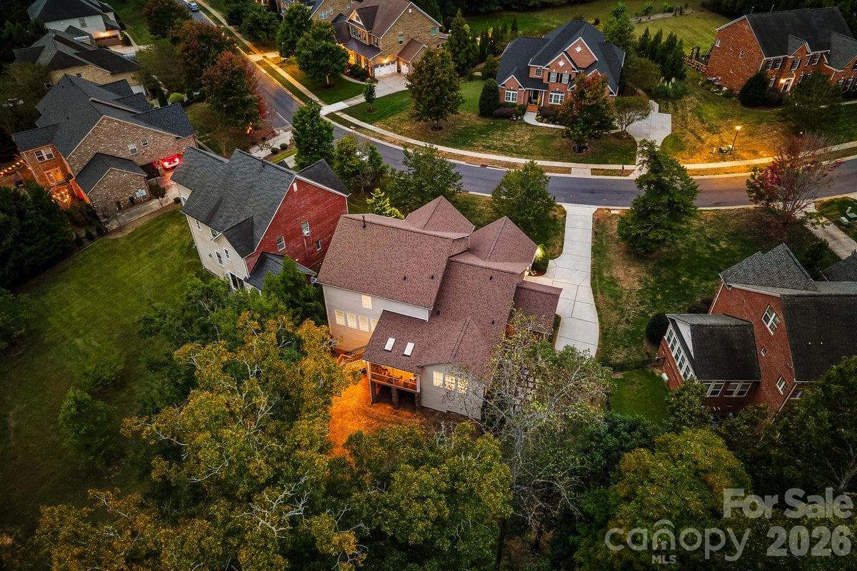 Single Family Residence at 7123 Yellowhorn Trail, Waxhaw, photo 15 of 55