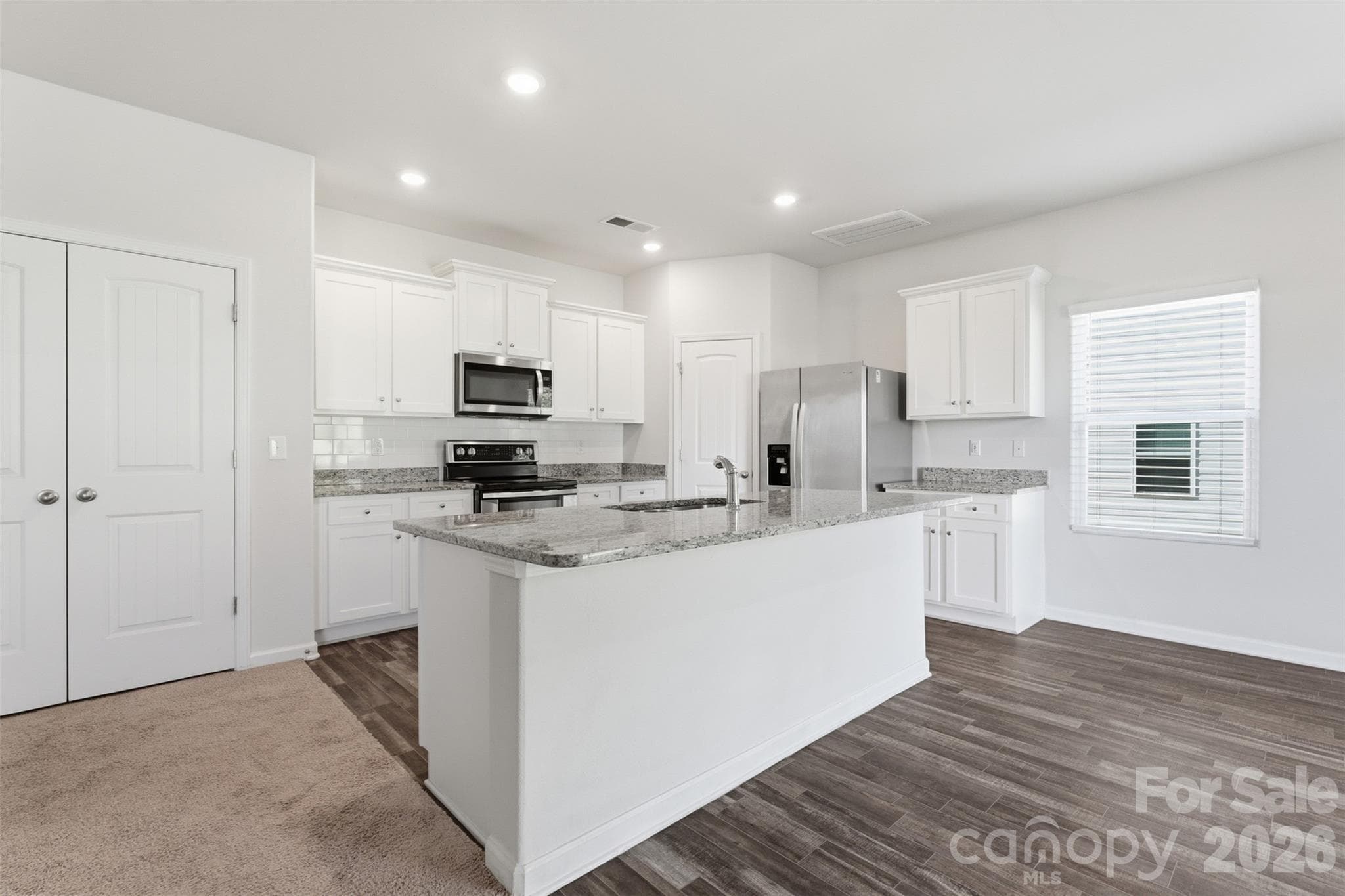 Single Family Residence at 5335 Upton Place, Charlotte, photo 12 of 19