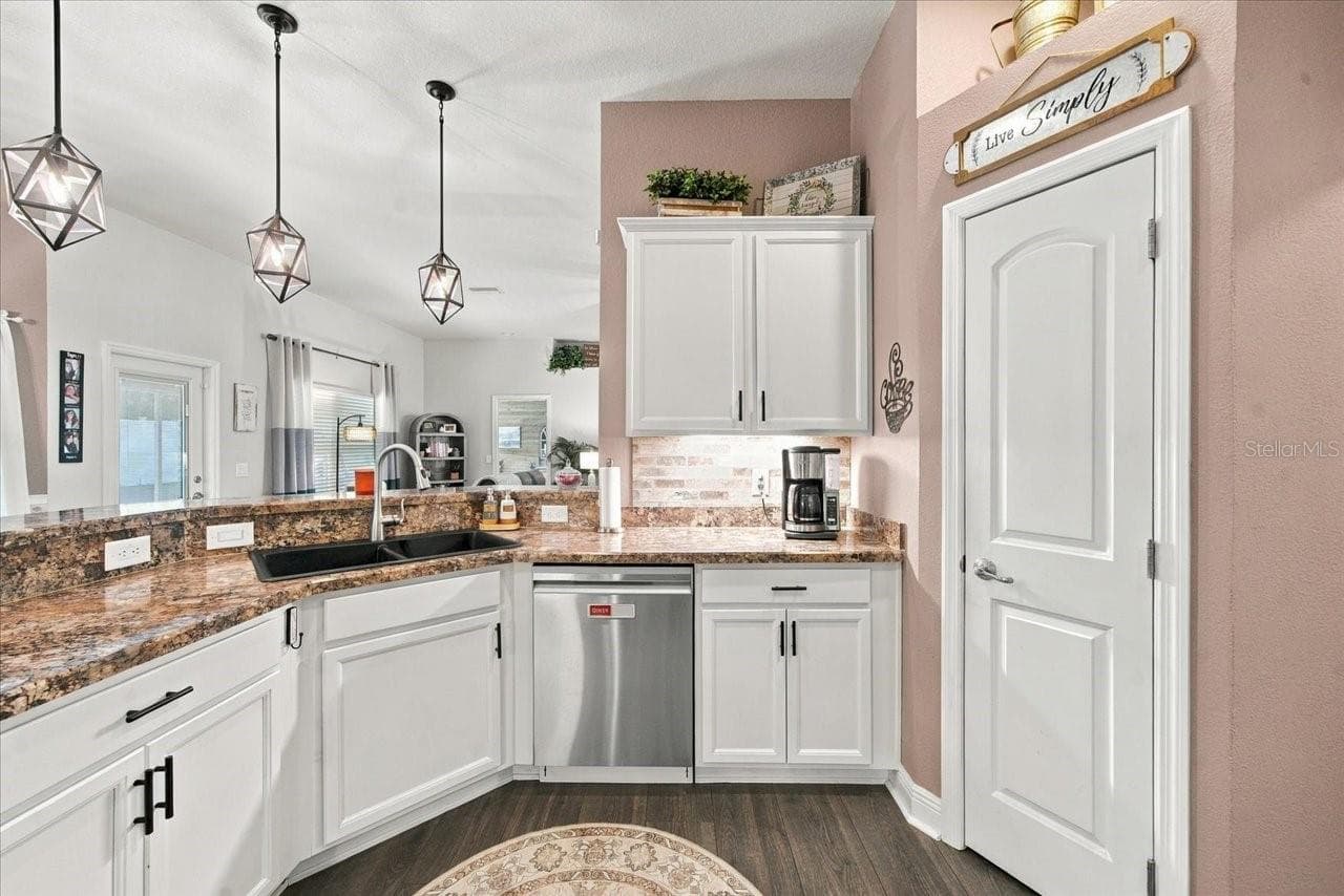 Kitchen - 3698 FANTASY WAY, BROOKSVILLE