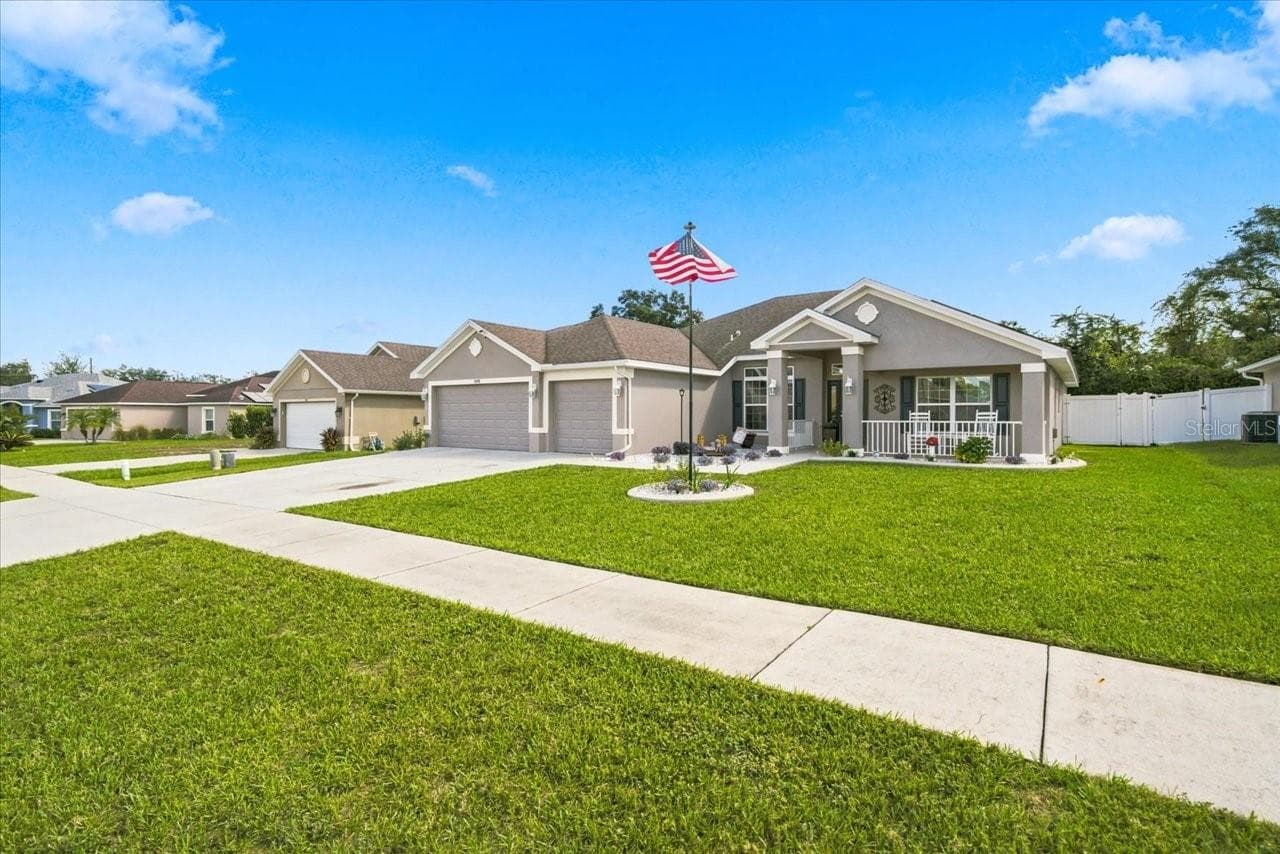 Front Right View - 3698 FANTASY WAY, BROOKSVILLE