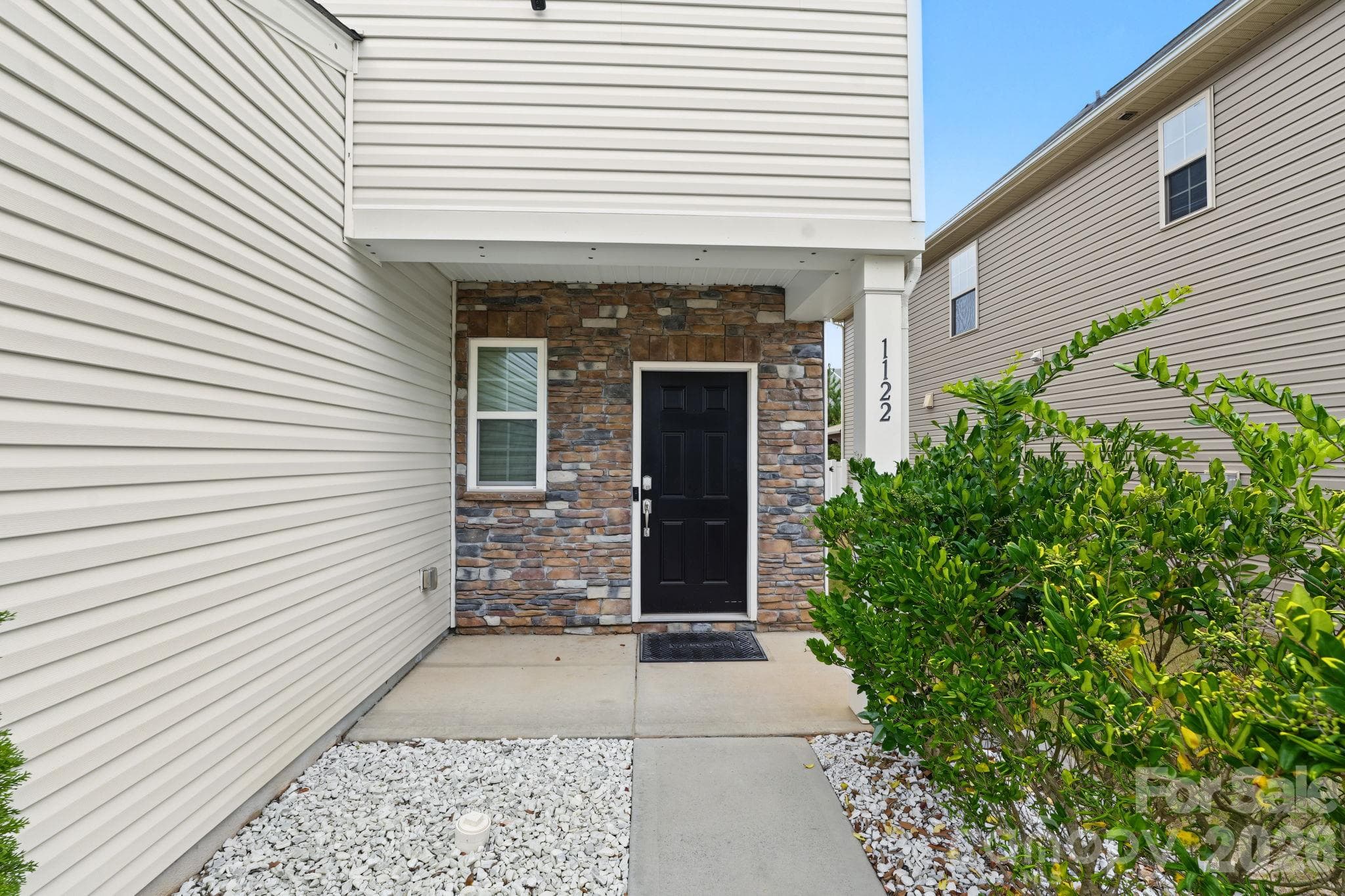Single Family Residence at 1122 Loggerhead Drive, Lancaster, photo 4 of 45
