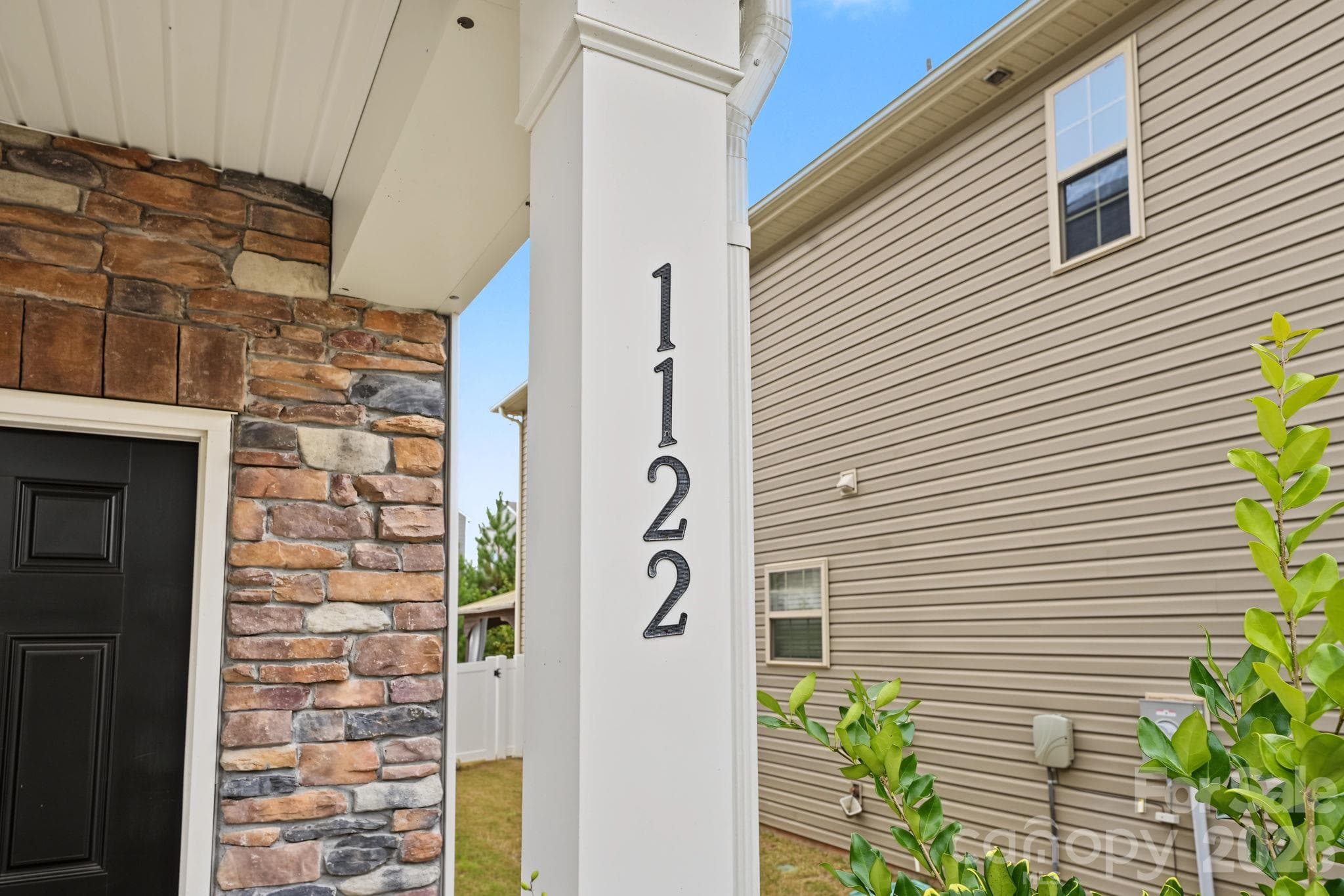 Single Family Residence at 1122 Loggerhead Drive, Lancaster, photo 5 of 45