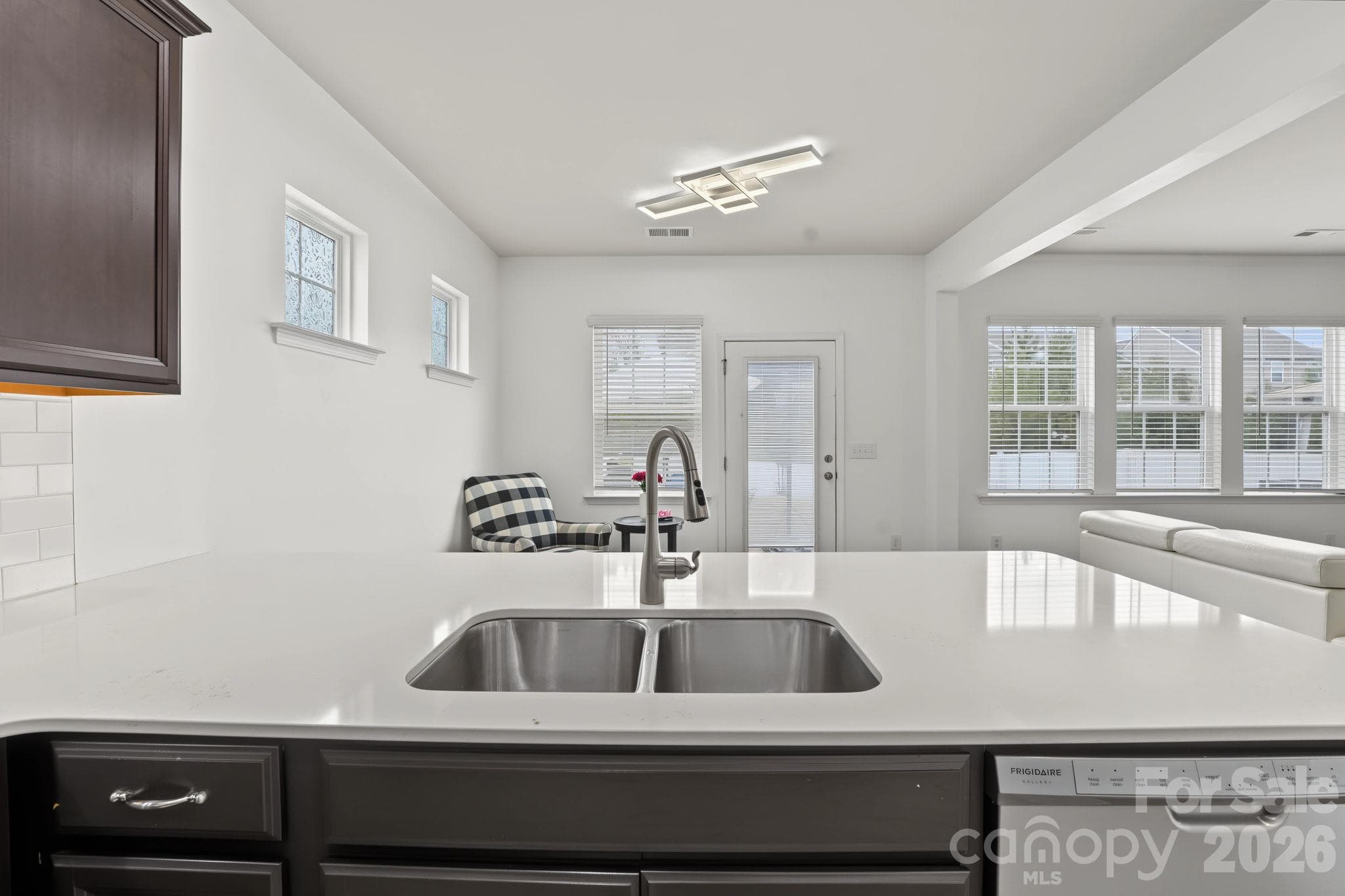 Single Family Residence at 1122 Loggerhead Drive, Lancaster, photo 20 of 45