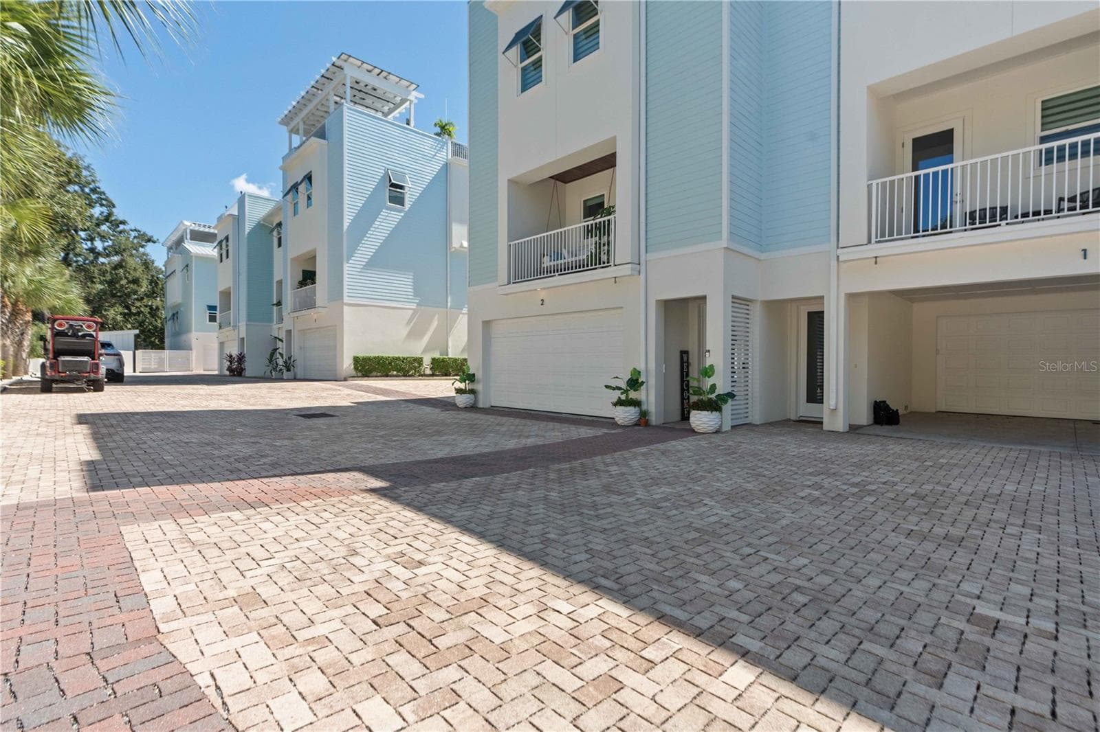 Townhouse at 1413 BAYSHORE BLVD #2, DUNEDIN, photo 2 of 85
