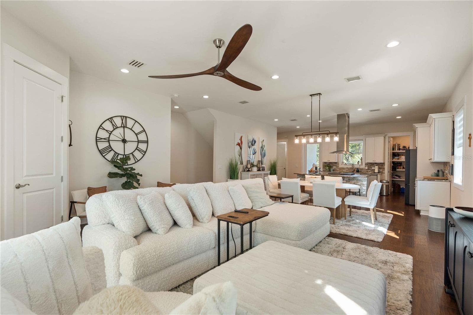 Townhouse at 1413 BAYSHORE BLVD #2, DUNEDIN, photo 13 of 85