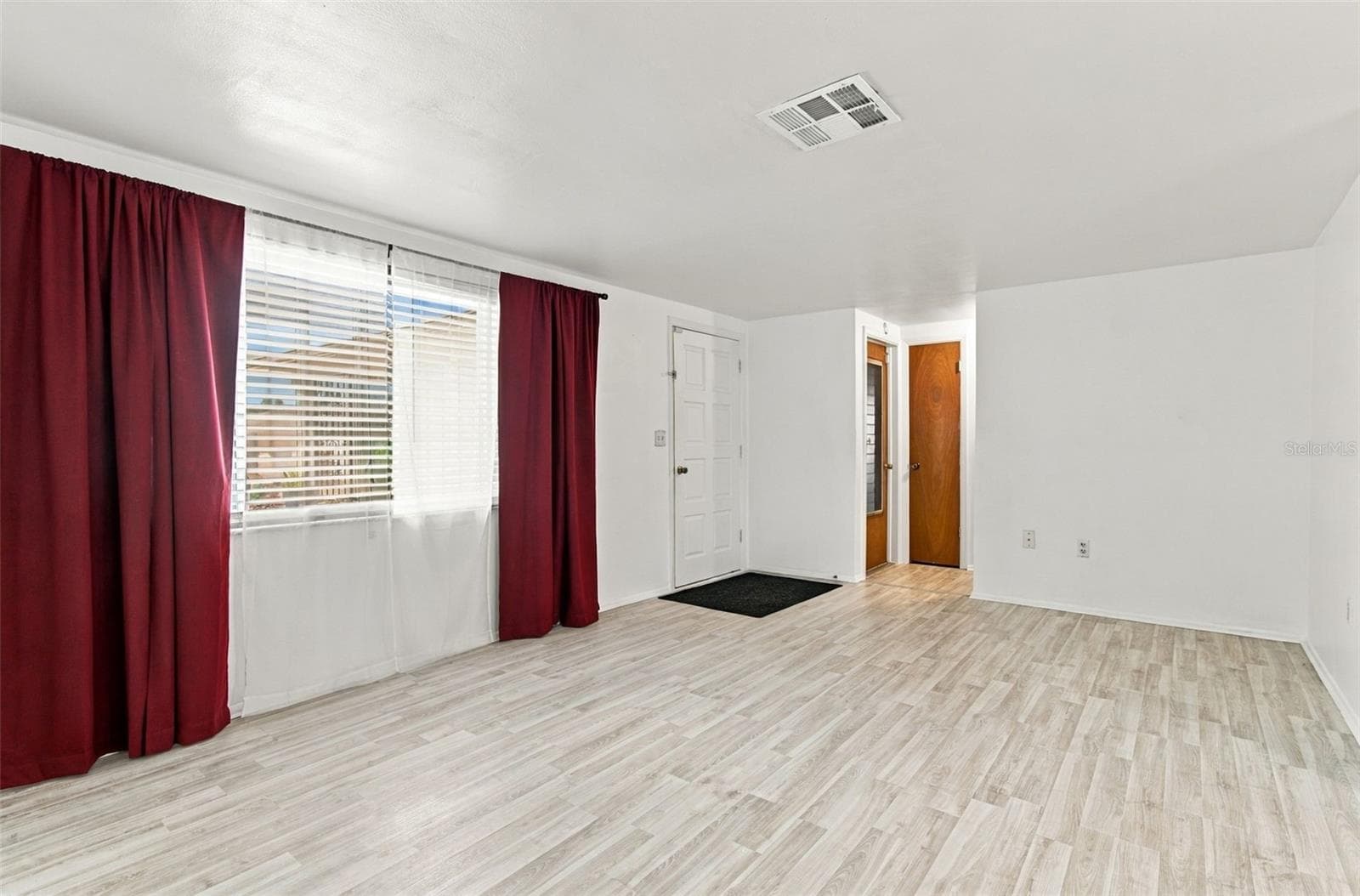 Single Family Residence at 9520 GLEN MOOR LN, PORT RICHEY, photo 10 of 50