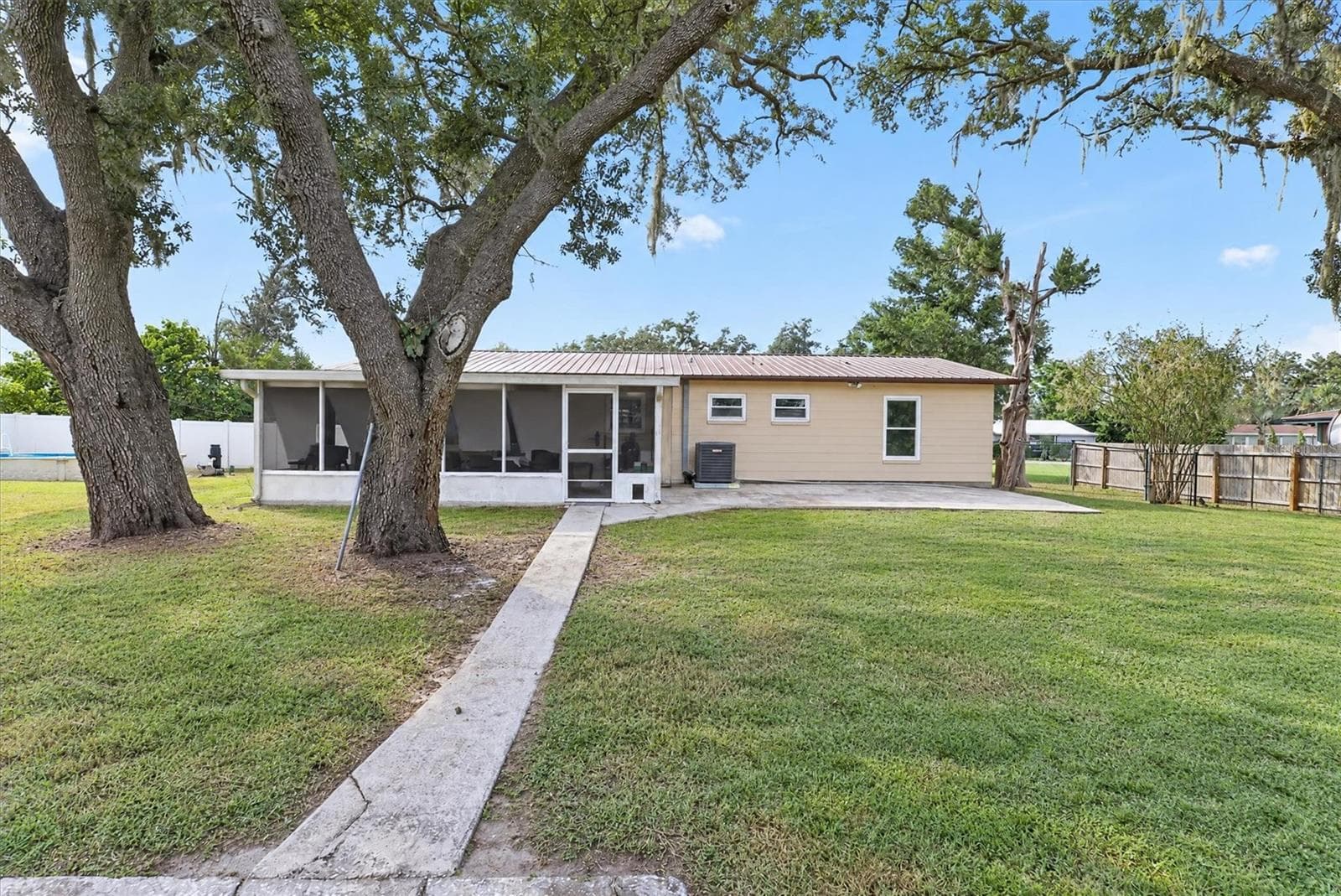 Single Family Residence at 14734 MITCHELL ST, DADE CITY, photo 29 of 49