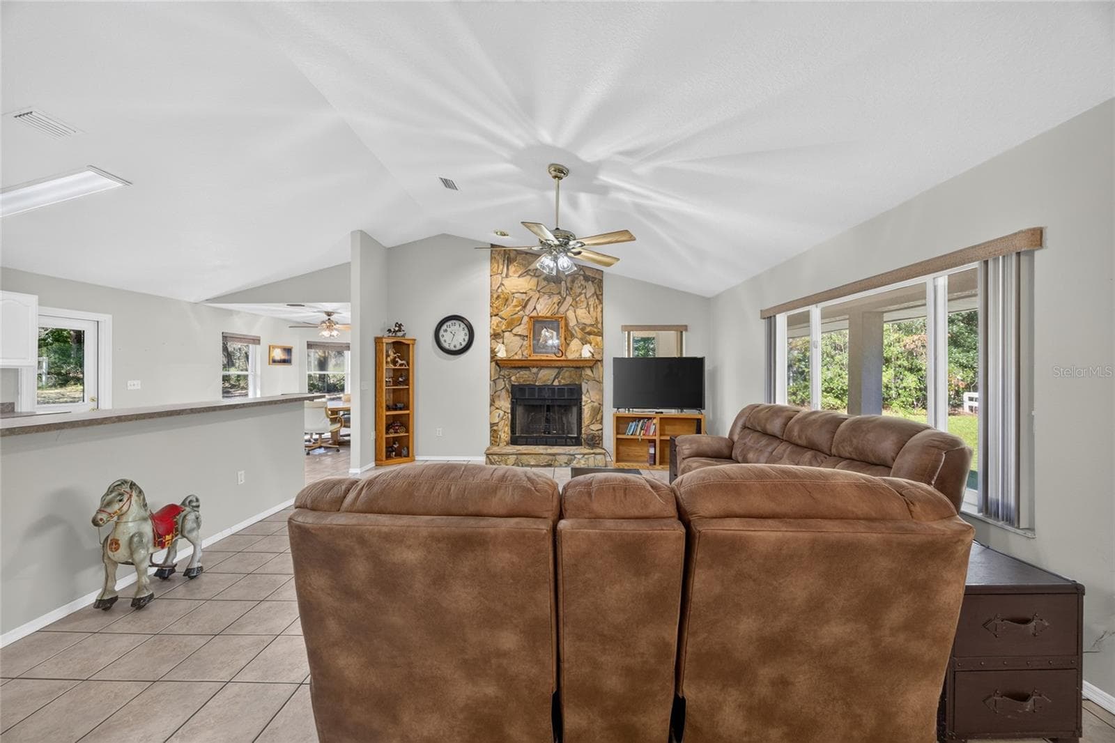 Single Family Residence at 2702 E POSSUM CT, INVERNESS, photo 7 of 53