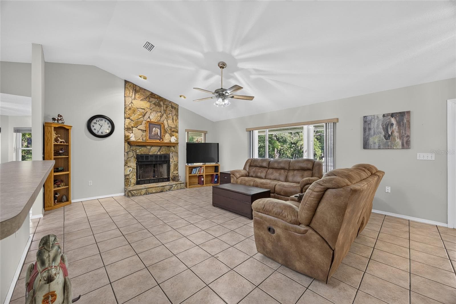 Single Family Residence at 2702 E POSSUM CT, INVERNESS, photo 8 of 53