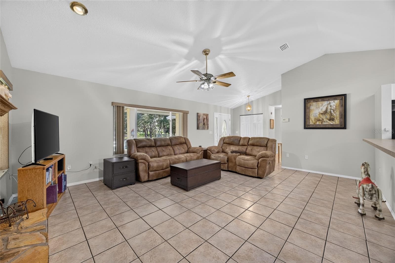 Single Family Residence at 2702 E POSSUM CT, INVERNESS, photo 9 of 53