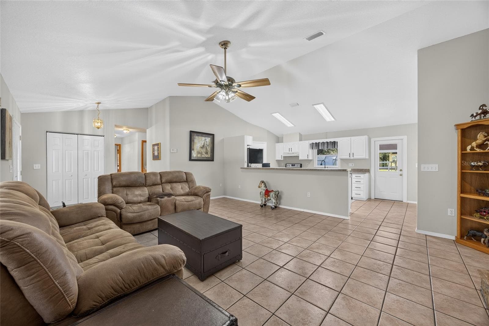 Single Family Residence at 2702 E POSSUM CT, INVERNESS, photo 10 of 53