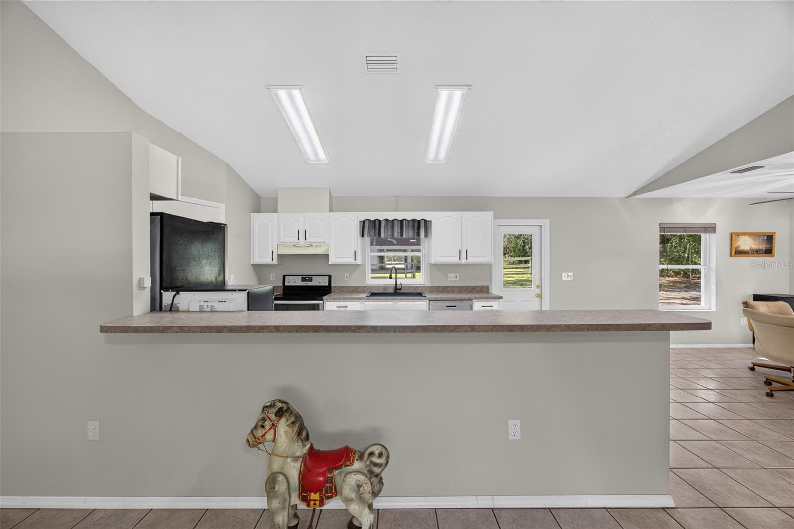 Single Family Residence at 2702 E POSSUM CT, INVERNESS, photo 11 of 53