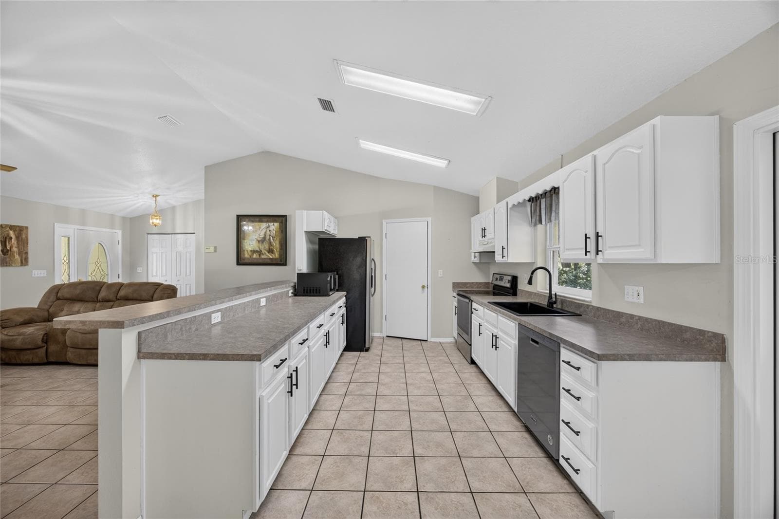 Single Family Residence at 2702 E POSSUM CT, INVERNESS, photo 12 of 53