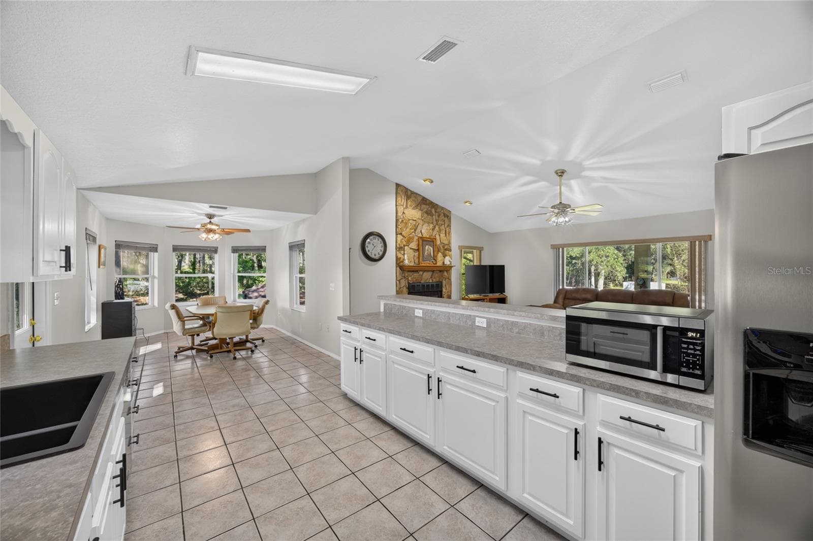 Single Family Residence at 2702 E POSSUM CT, INVERNESS, photo 13 of 53