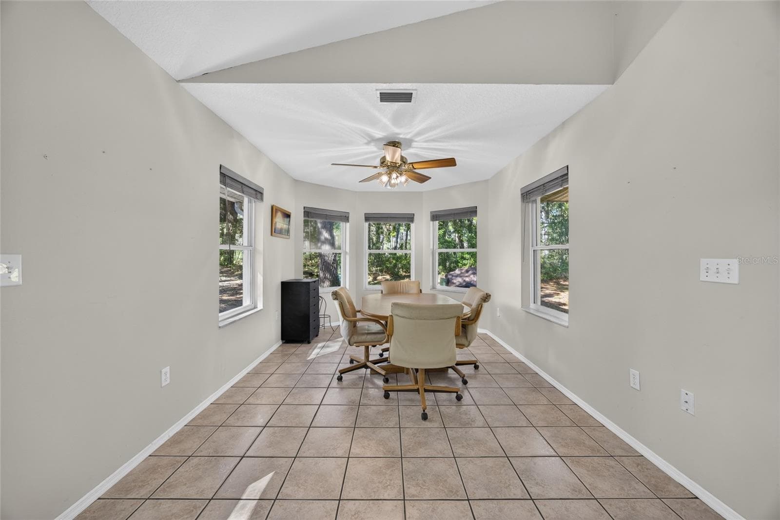 Single Family Residence at 2702 E POSSUM CT, INVERNESS, photo 15 of 53