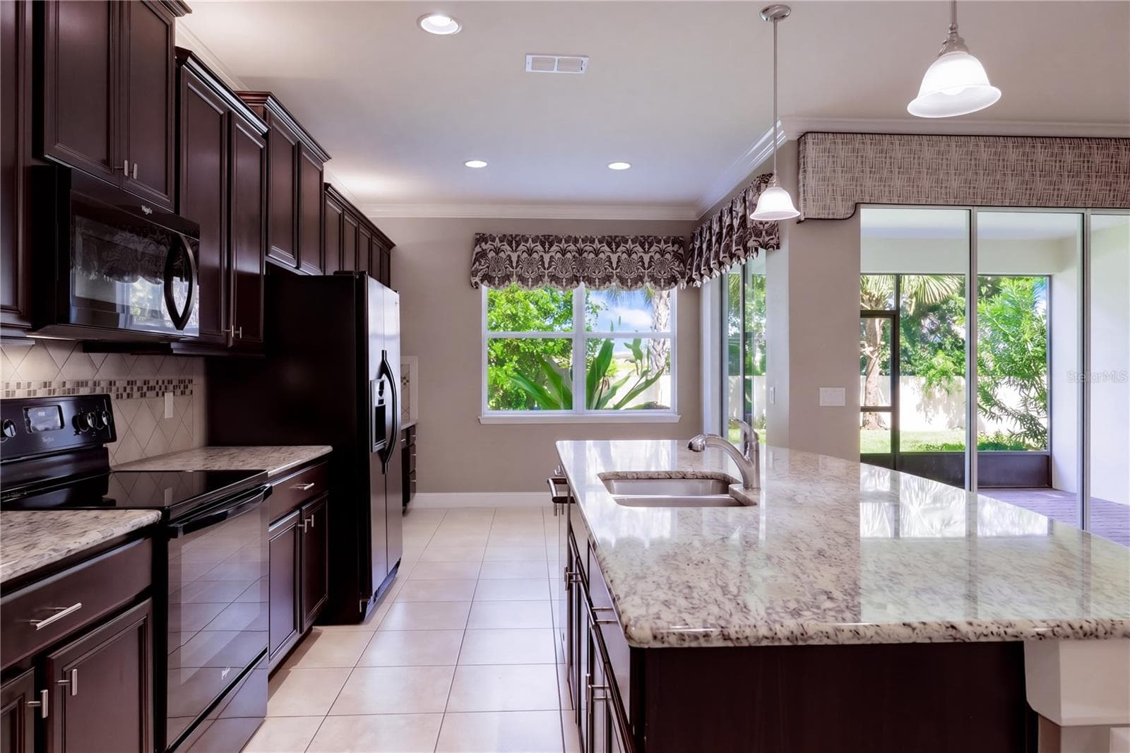 Single Family Residence at 11843 PADUA LN, ORLANDO, photo 3 of 29