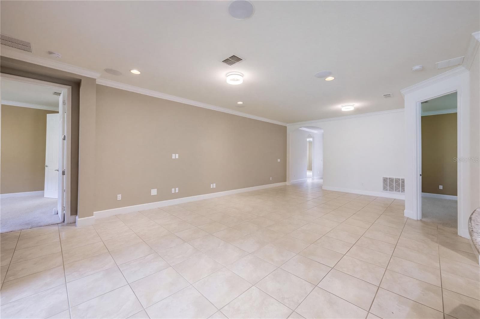 Single Family Residence at 11843 PADUA LN, ORLANDO, photo 10 of 29