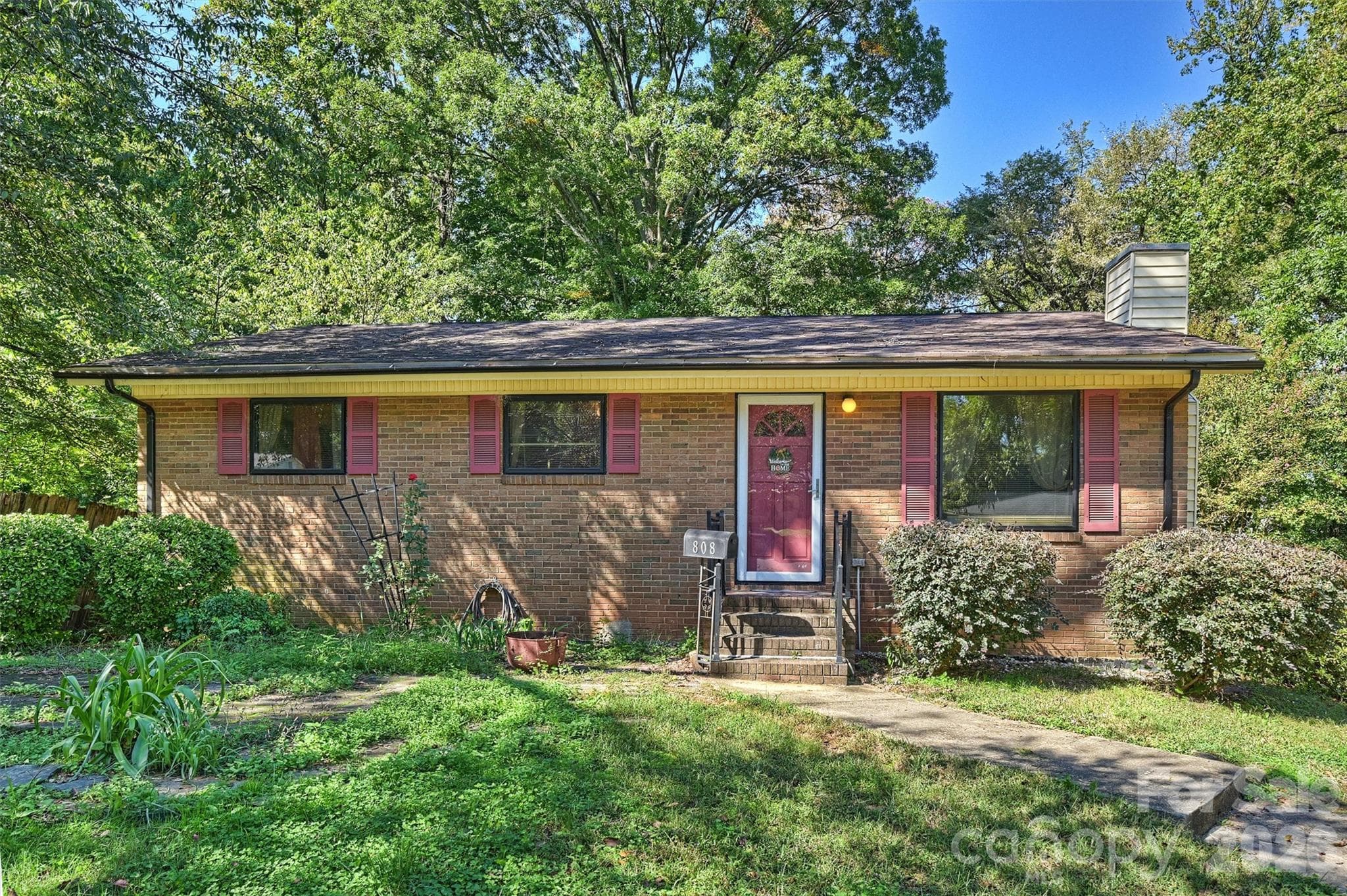 Single Family Residence at 808 Davenport Street, Charlotte, photo 3 of 44