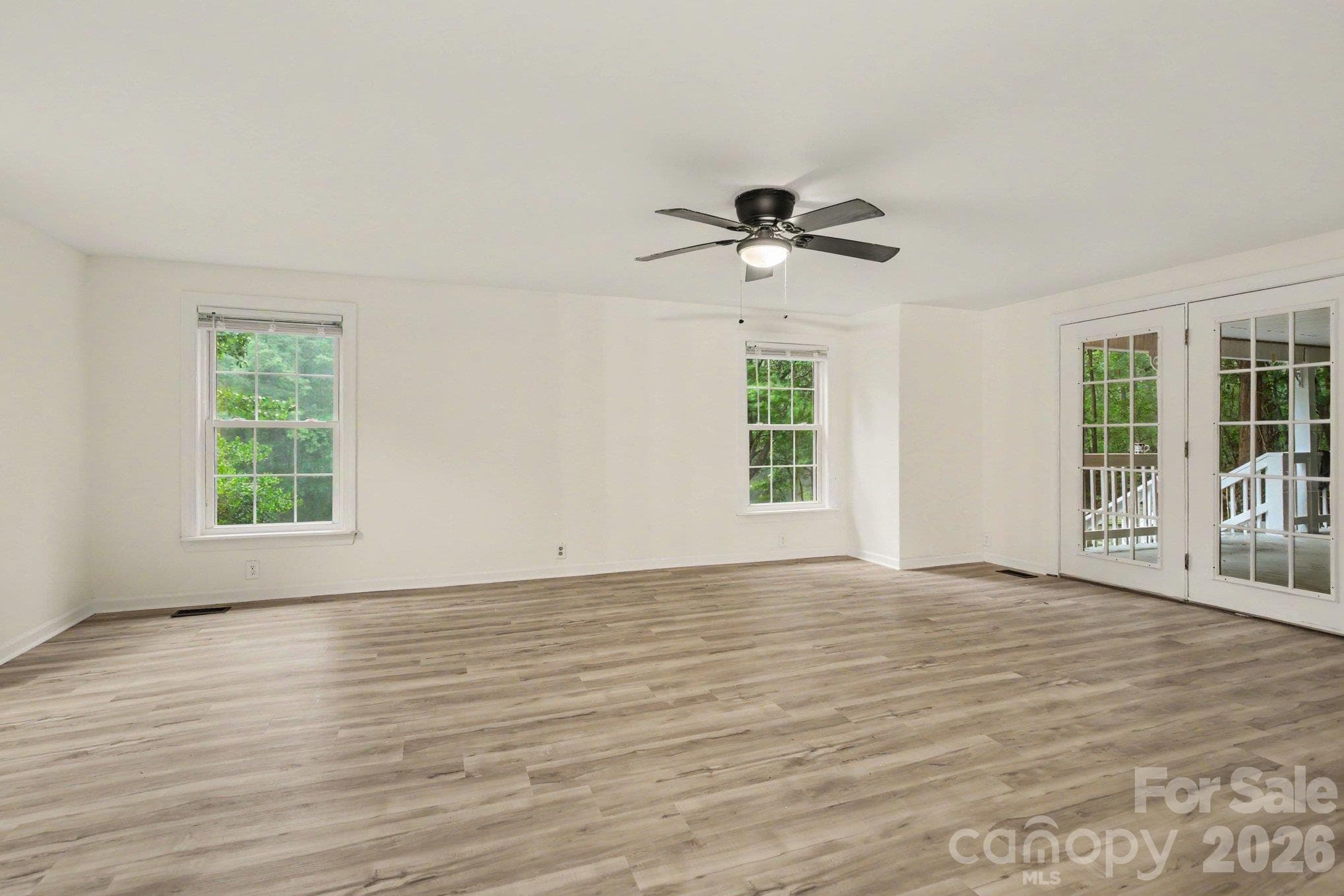 Single Family Residence at 705 Loflin Road, Denton, photo 5 of 34