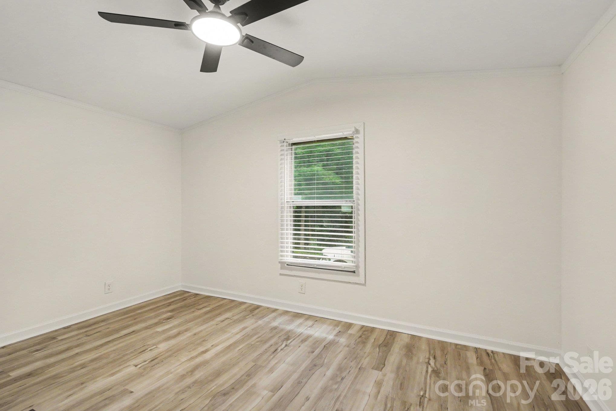 Single Family Residence at 705 Loflin Road, Denton, photo 15 of 34