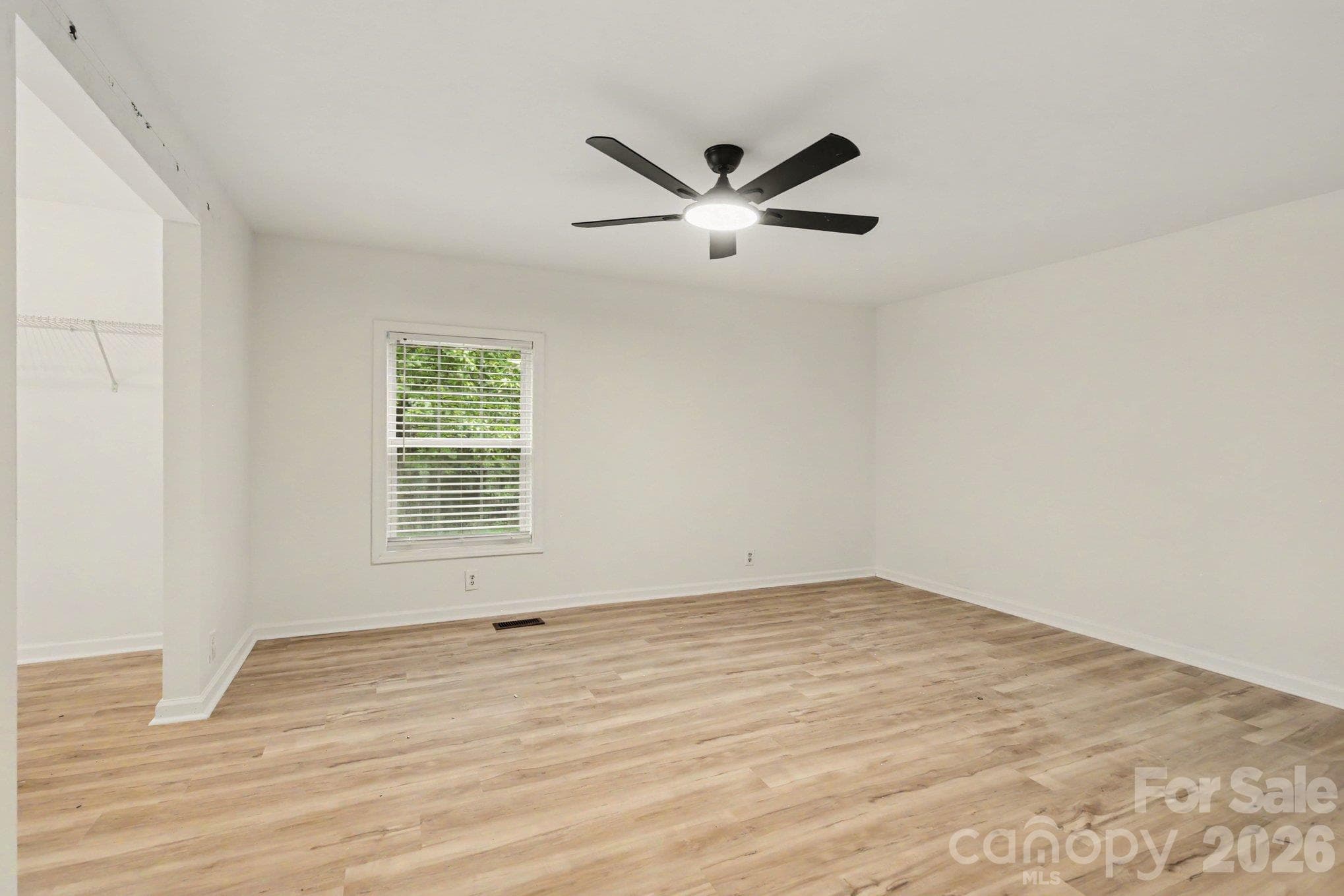 Single Family Residence at 705 Loflin Road, Denton, photo 21 of 34