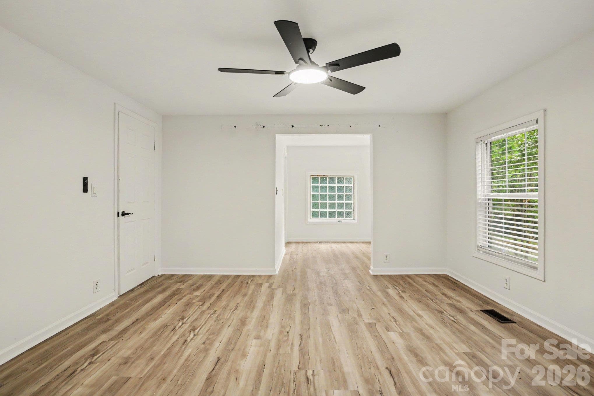 Single Family Residence at 705 Loflin Road, Denton, photo 22 of 34