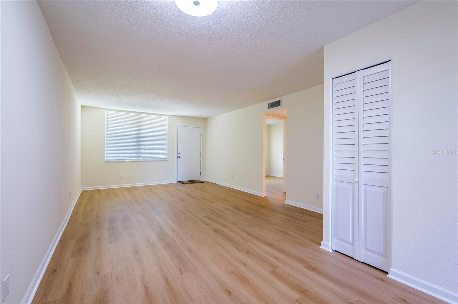 Condominium at 4705 1ST ST NE #137, ST PETERSBURG, photo 4 of 20