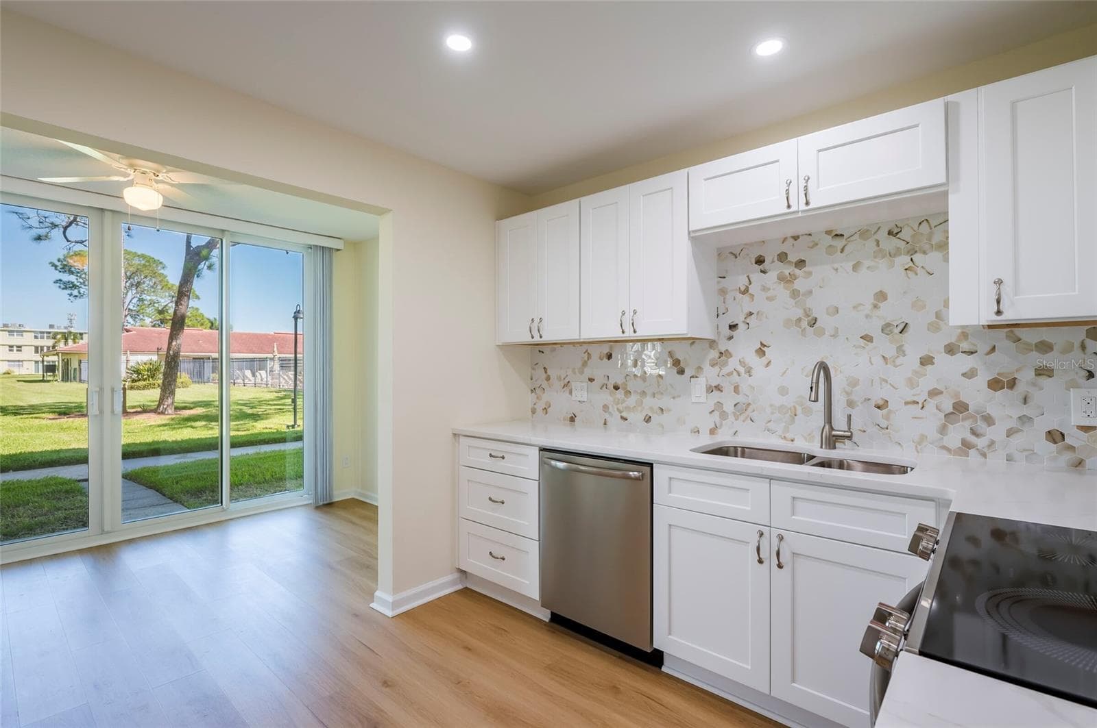 Condominium at 4705 1ST ST NE #137, ST PETERSBURG, photo 5 of 20