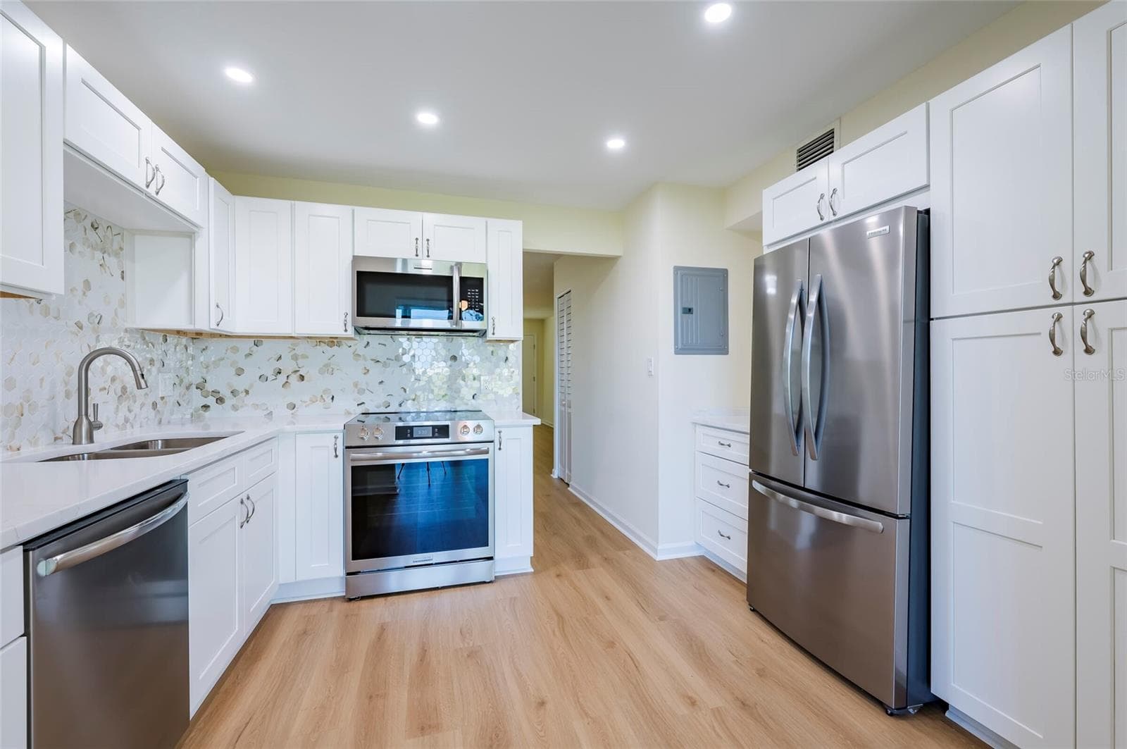 Condominium at 4705 1ST ST NE #137, ST PETERSBURG, photo 7 of 20