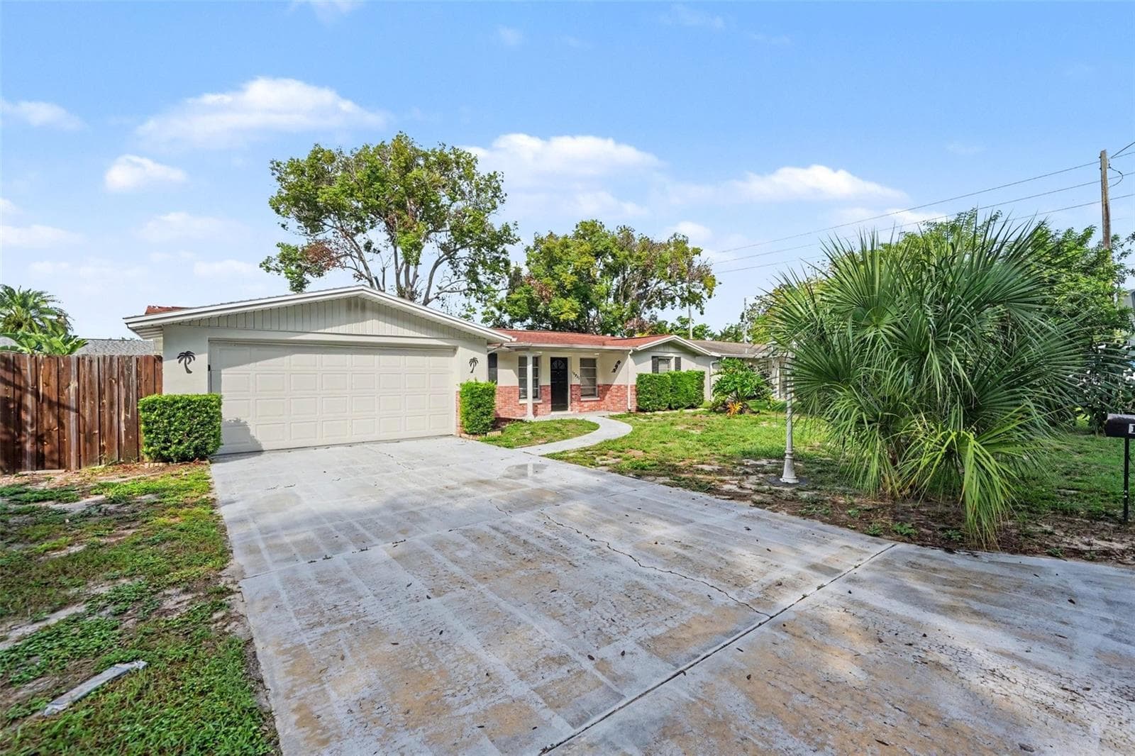 Single Family Residence at 10933 STAMFORD DR, PORT RICHEY, photo 2 of 21
