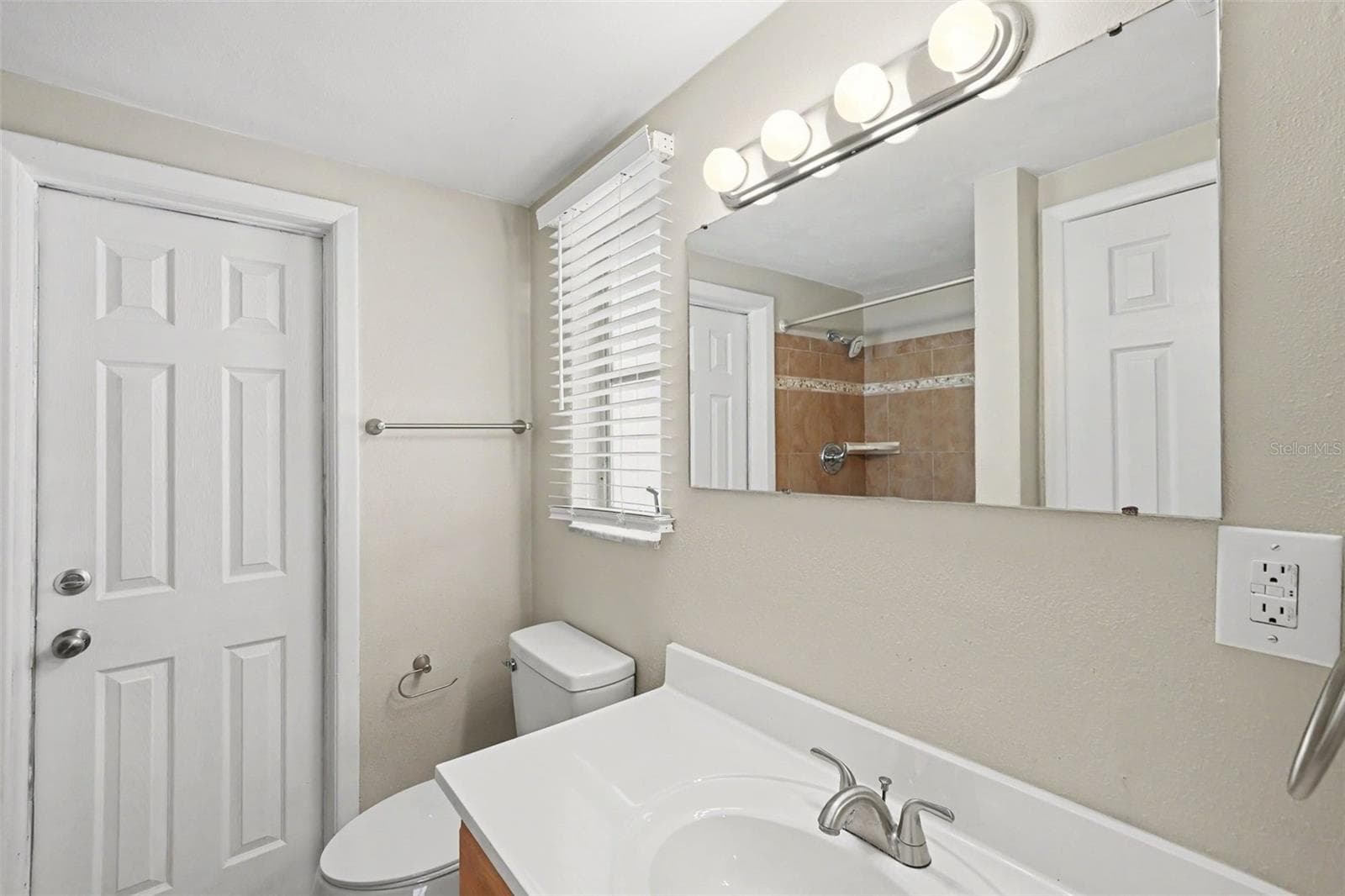 Single Family Residence at 10933 STAMFORD DR, PORT RICHEY, photo 16 of 21