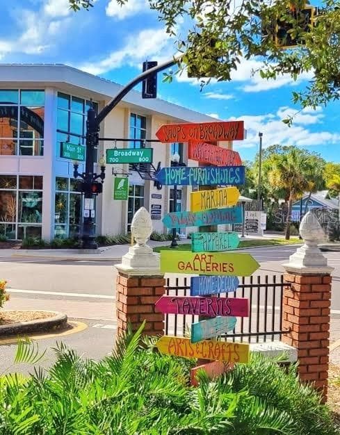 Downtown Dunedin - 1613 GREENWOOD DR, DUNEDIN
