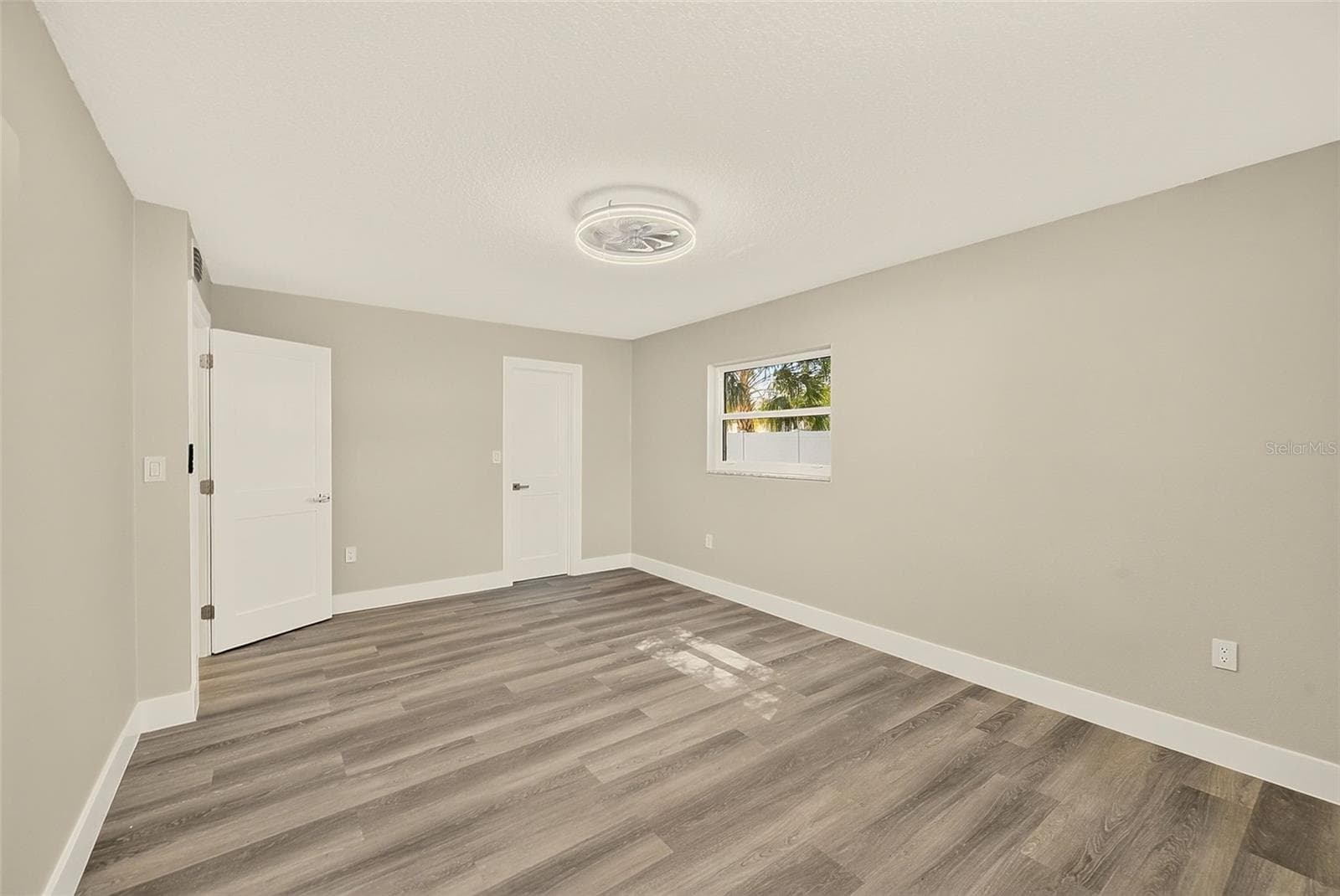 Single Family Residence at 1595 OAK LN, CLEARWATER, photo 29 of 64