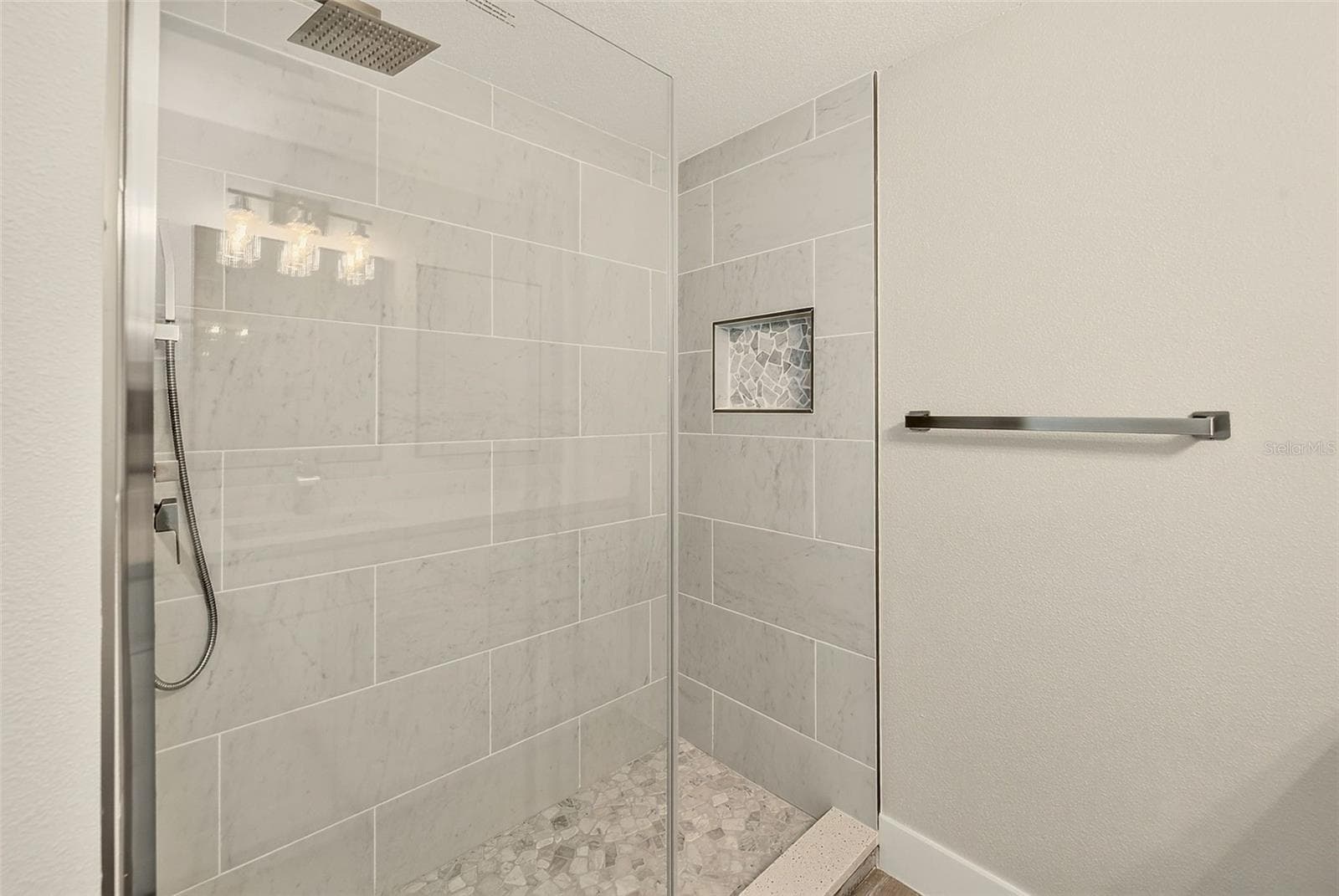 Single Family Residence at 1595 OAK LN, CLEARWATER, photo 30 of 64