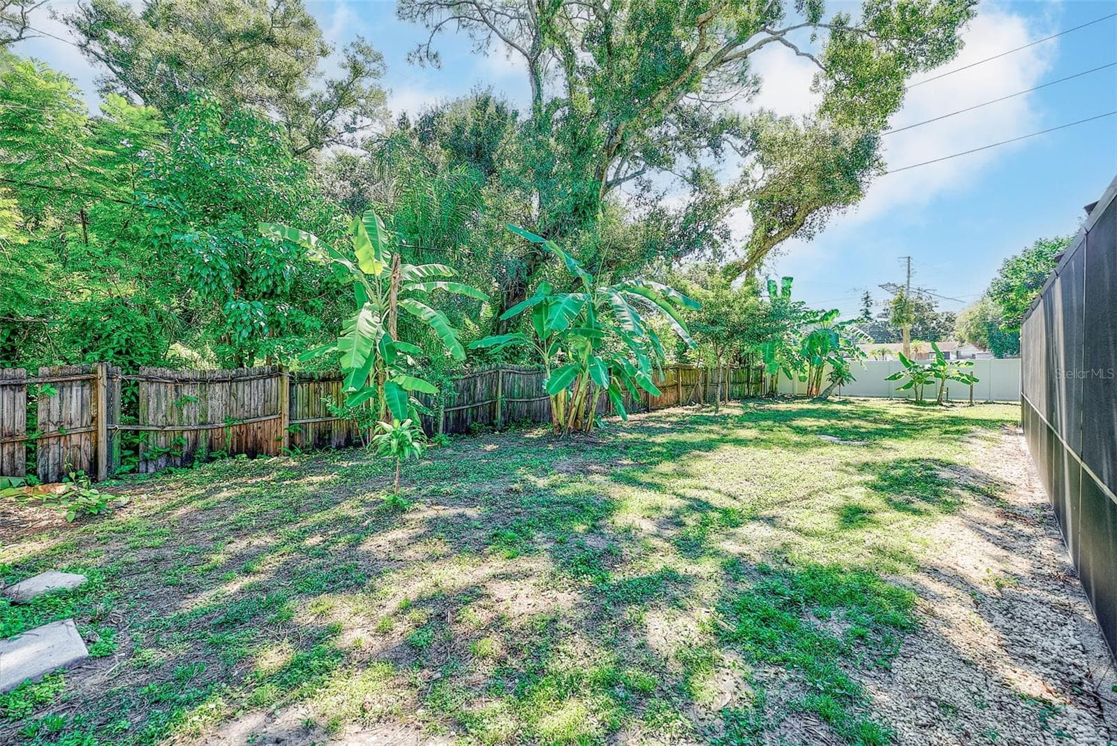 Single Family Residence at 1595 OAK LN, CLEARWATER, photo 54 of 64