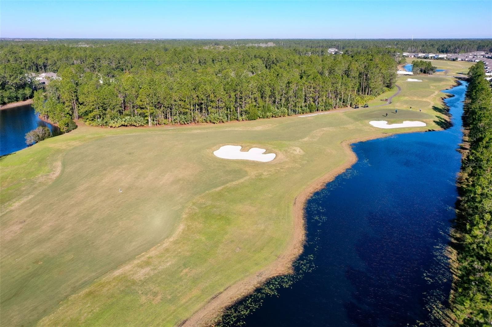 Love to golf? Grab your clubs and hit the greens at Cypress Knoll Golf Course! With a beautiful course right in the neighborhood, squeezing in a quick round or enjoying a full day on the fairways couldn't be easier! - 19 EDGELY LN, PALM COAST