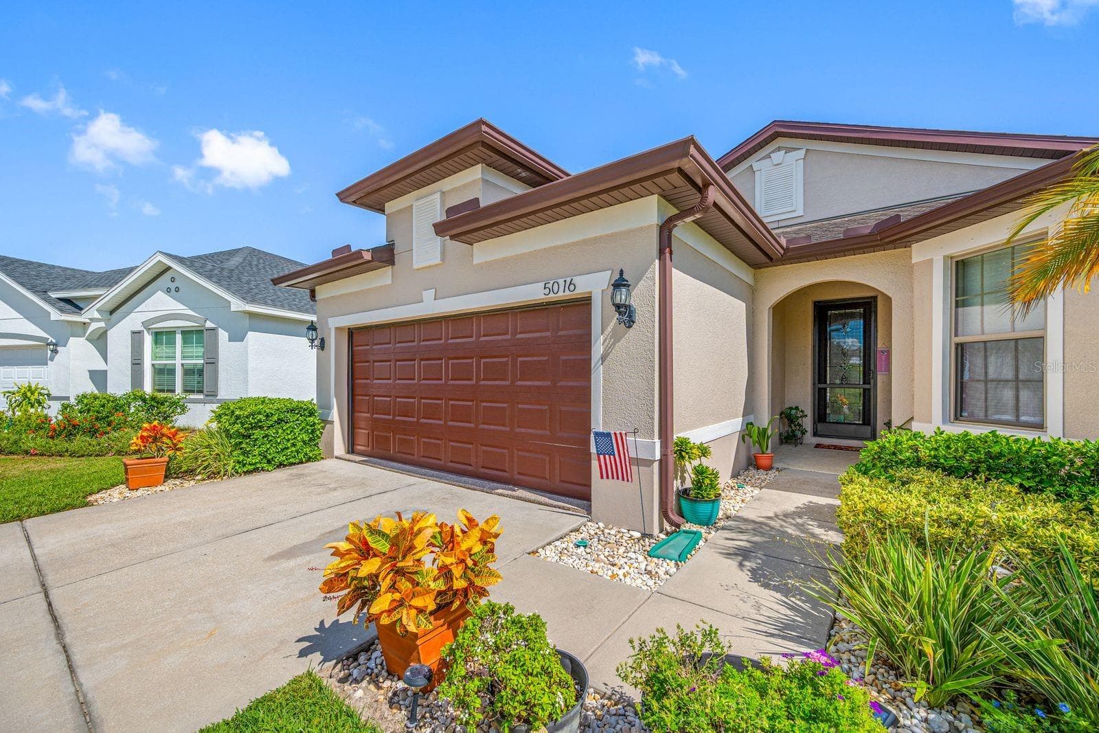 Single Family Residence at 5016 BELLA ARMONIA CIR, WIMAUMA, photo 3 of 60