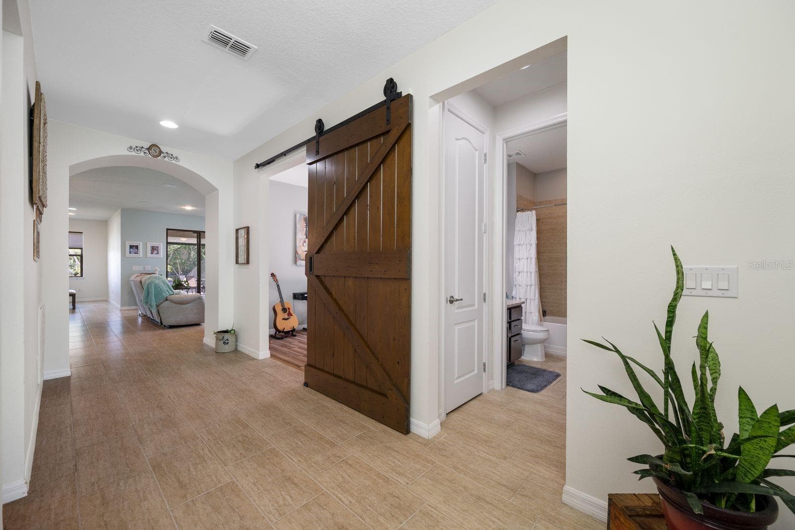 Single Family Residence at 5016 BELLA ARMONIA CIR, WIMAUMA, photo 19 of 60
