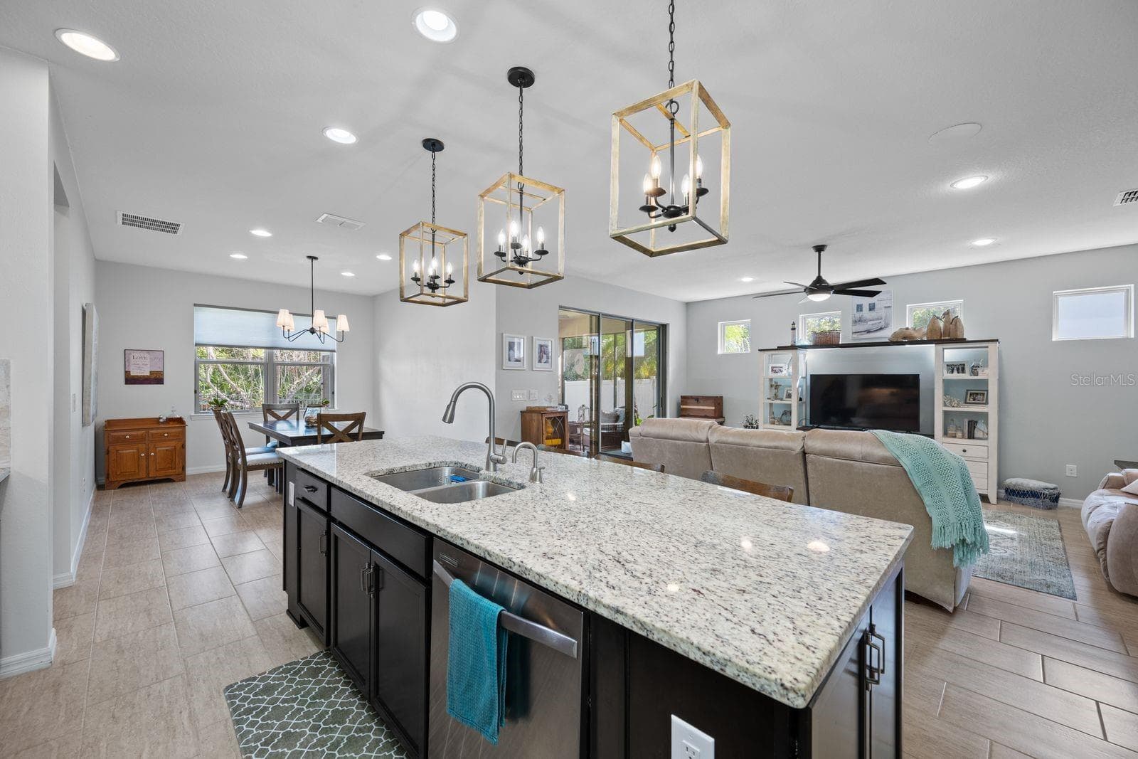 Single Family Residence at 5016 BELLA ARMONIA CIR, WIMAUMA, photo 27 of 60