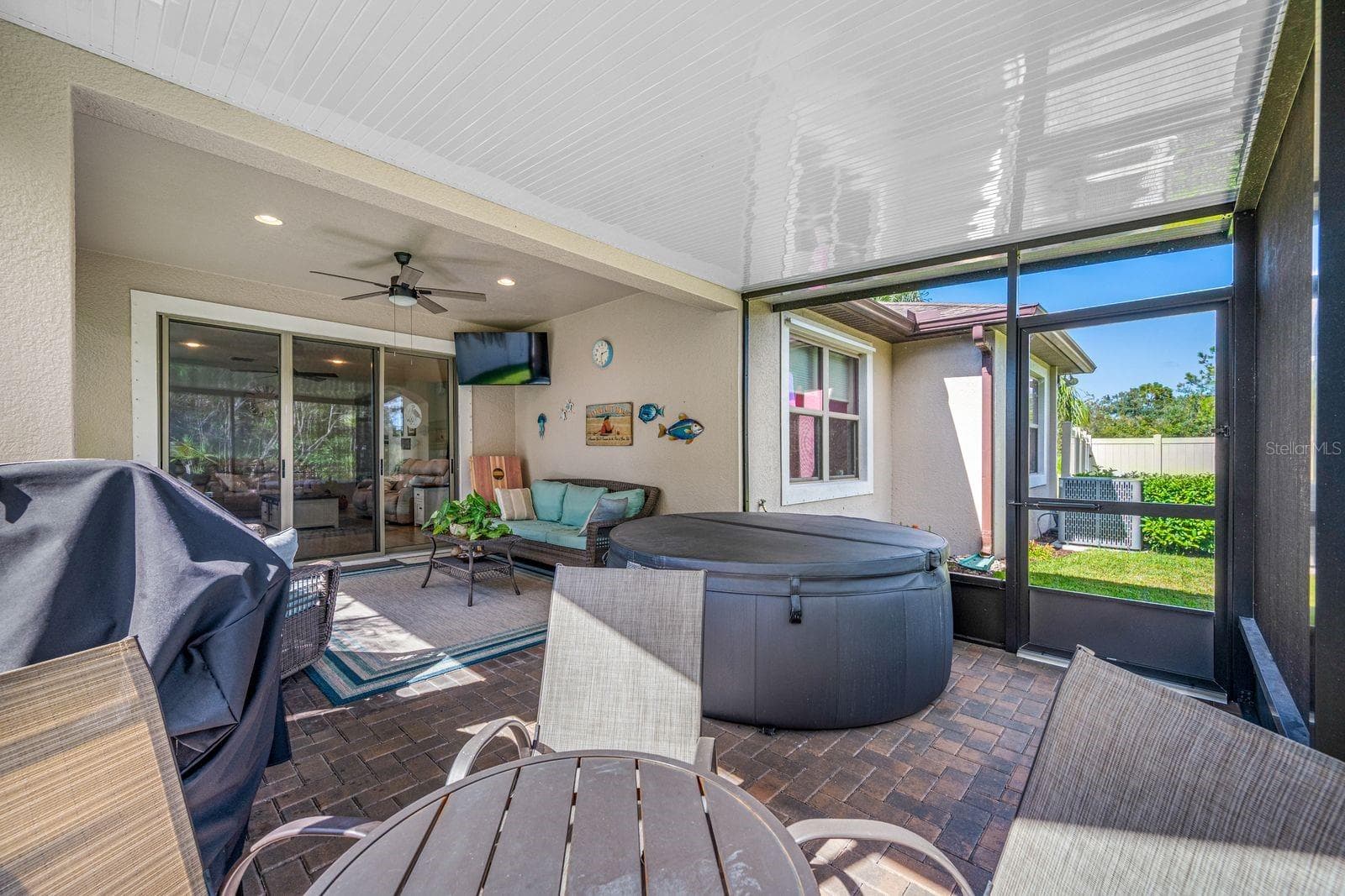 Single Family Residence at 5016 BELLA ARMONIA CIR, WIMAUMA, photo 42 of 60