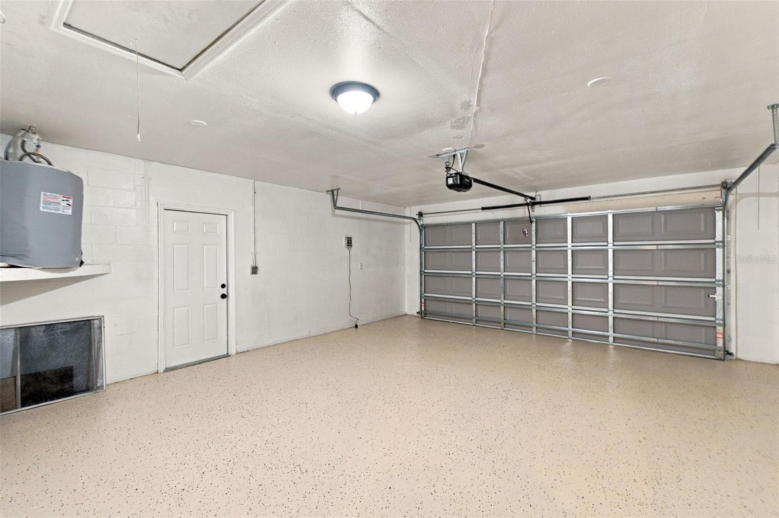 2 car garage - 11365 RIDDLE DR, SPRING HILL
