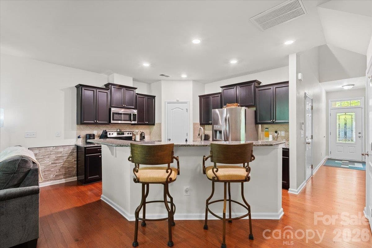 Townhouse at 3246 Yarmouth Lane, Gastonia, photo 6 of 31