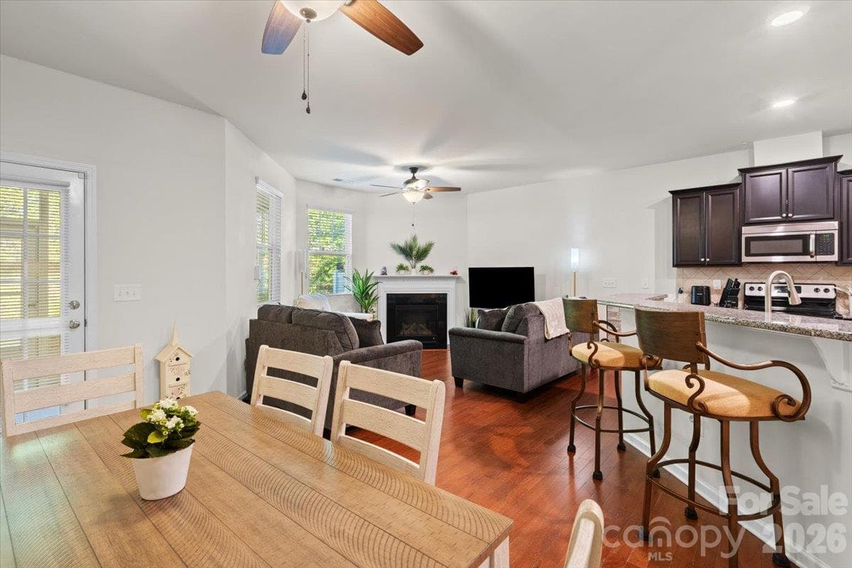 Townhouse at 3246 Yarmouth Lane, Gastonia, photo 11 of 31