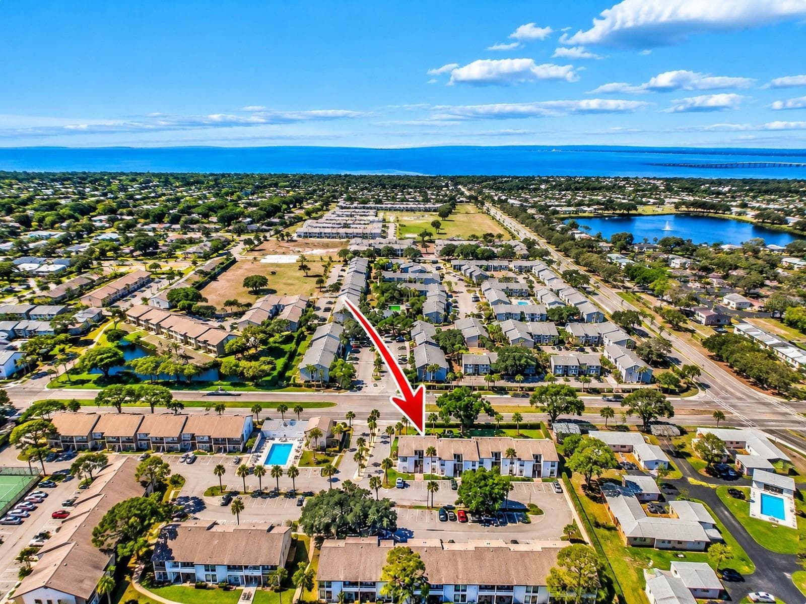 Condominium at 2132 LAKEWOOD CLUB DR S #8B, ST PETERSBURG, photo 7 of 47
