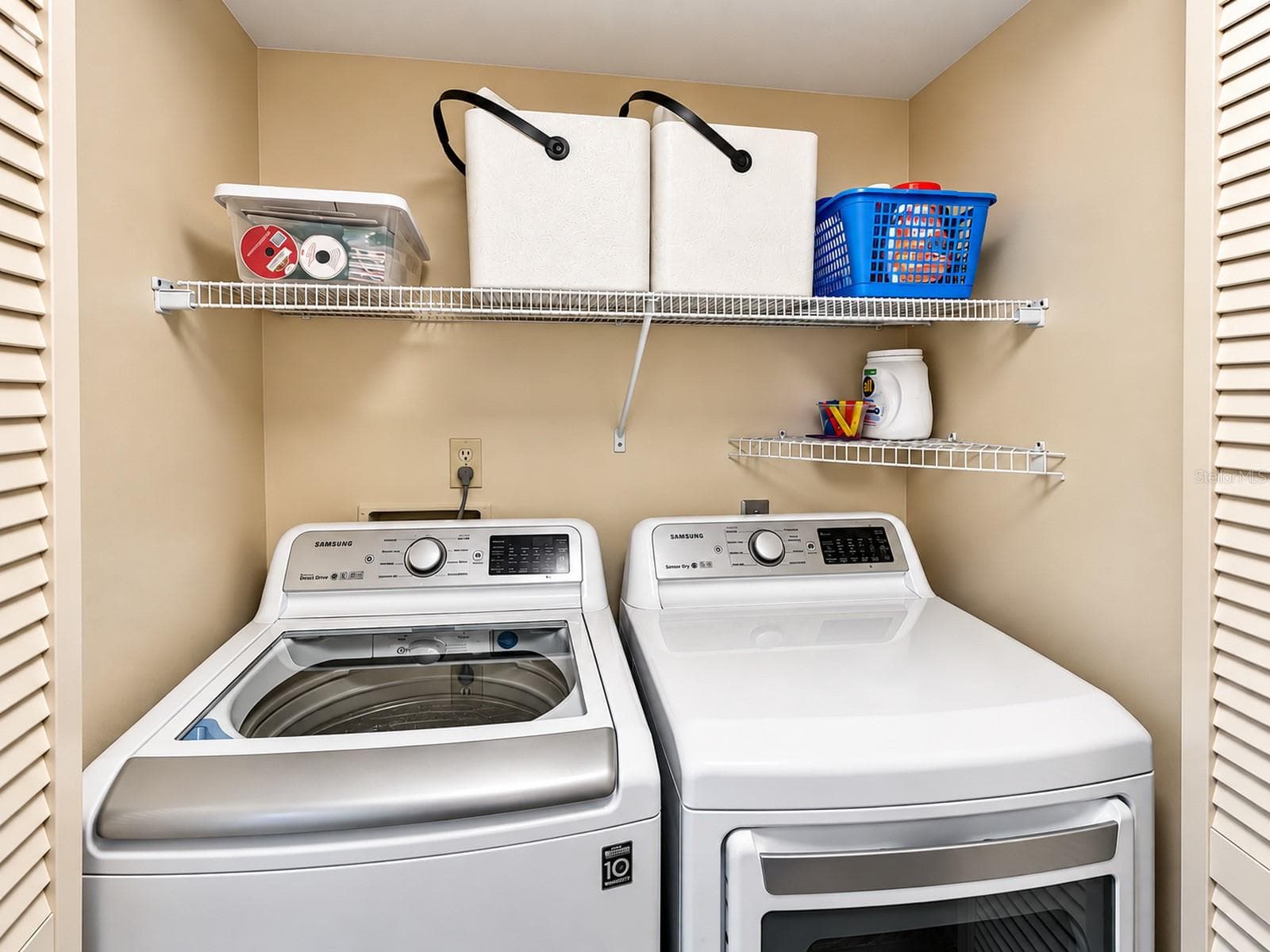 Condominium at 2132 LAKEWOOD CLUB DR S #8B, ST PETERSBURG, photo 23 of 47
