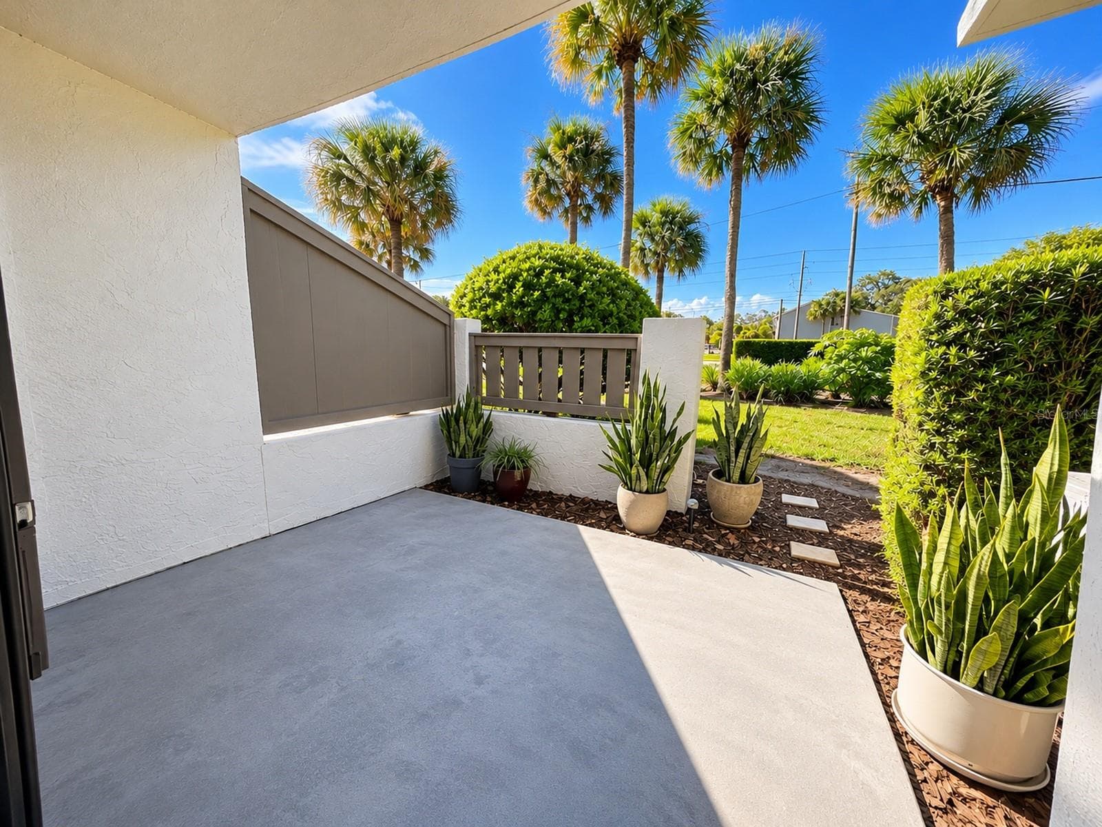 BACK PATIO #2 - 2132 LAKEWOOD CLUB DR S #8B, ST PETERSBURG