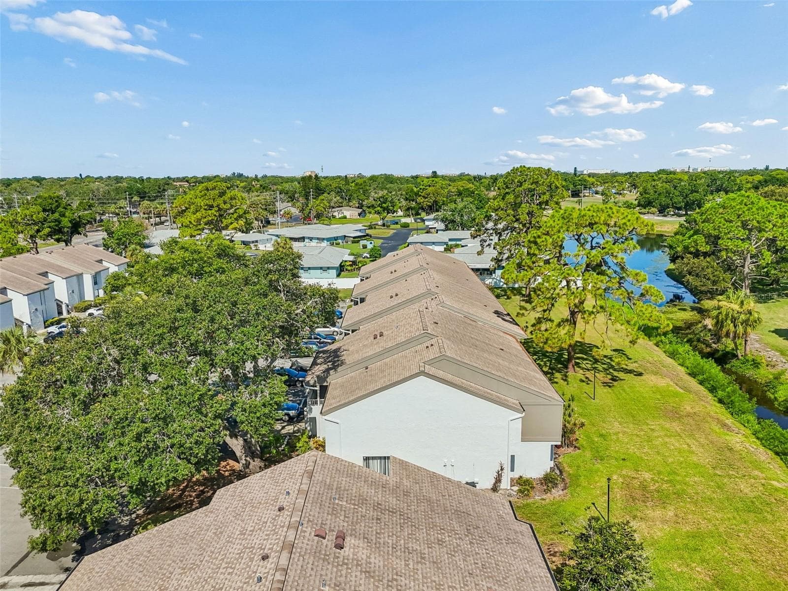 Condominium at 2132 LAKEWOOD CLUB DR S #8B, ST PETERSBURG, photo 34 of 47