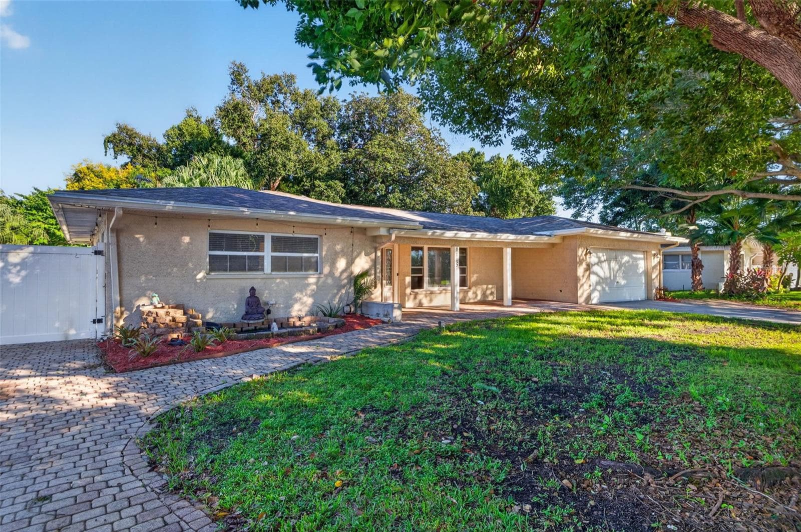 Single Family Residence at 1115 WOODSIDE AVE, CLEARWATER, photo 2 of 26