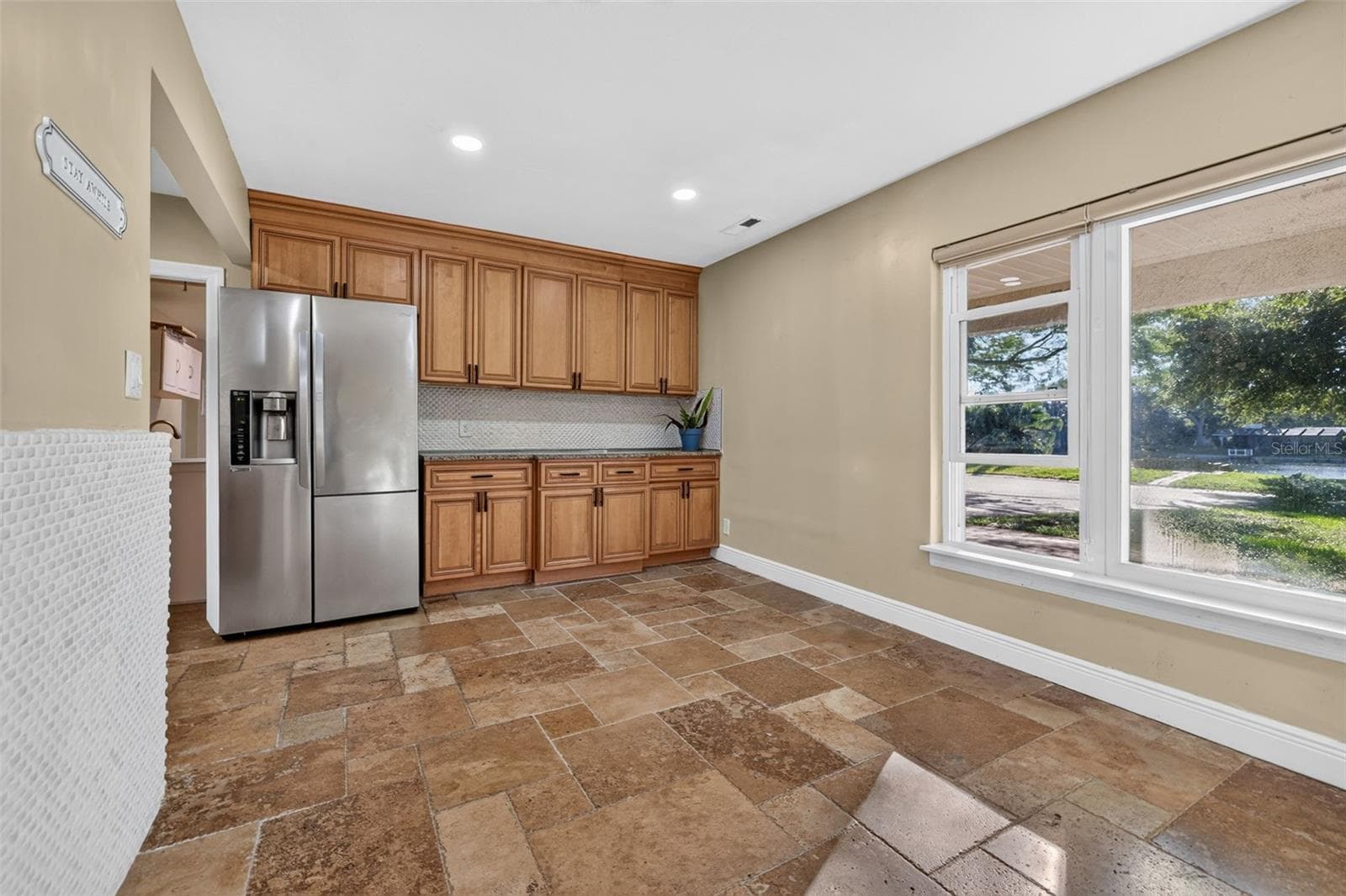 Single Family Residence at 1115 WOODSIDE AVE, CLEARWATER, photo 5 of 26