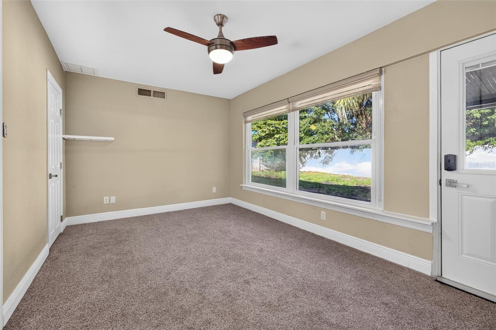 Single Family Residence at 1115 WOODSIDE AVE, CLEARWATER, photo 11 of 26